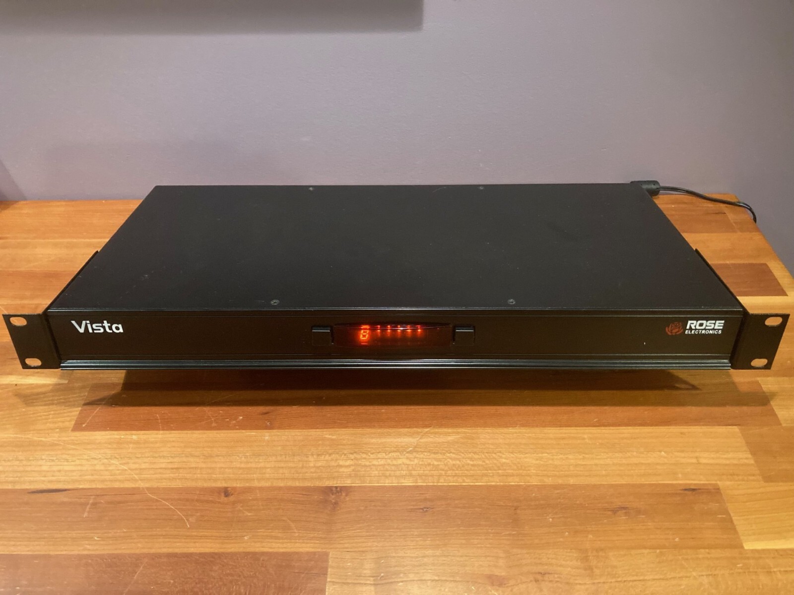 Rose Vista KVM-8TDDL/A1 - 8 Chan KVM w/PS  near-mint condition from Orig. Owner