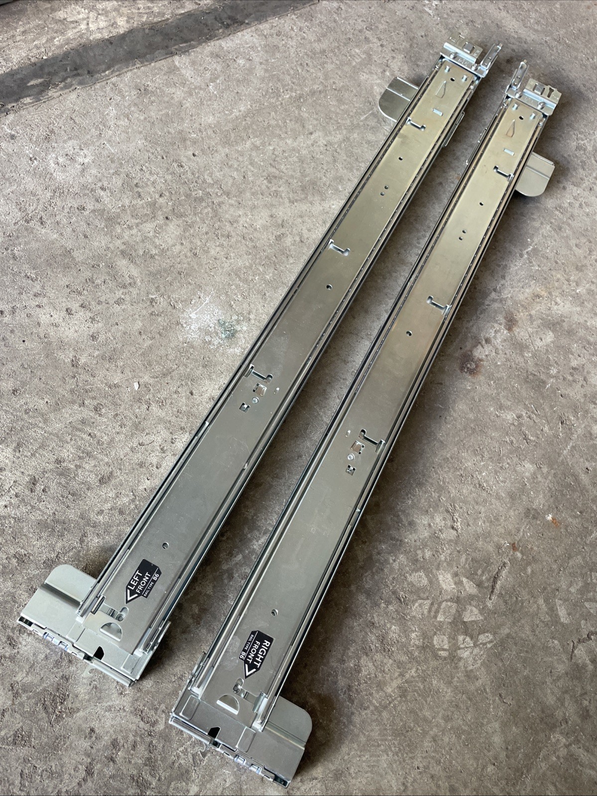 Kit - Dell PowerEdge 2U B6 Sliding ReadyRails II Kit 0H4X6X (061KCY / 0FYK4G)