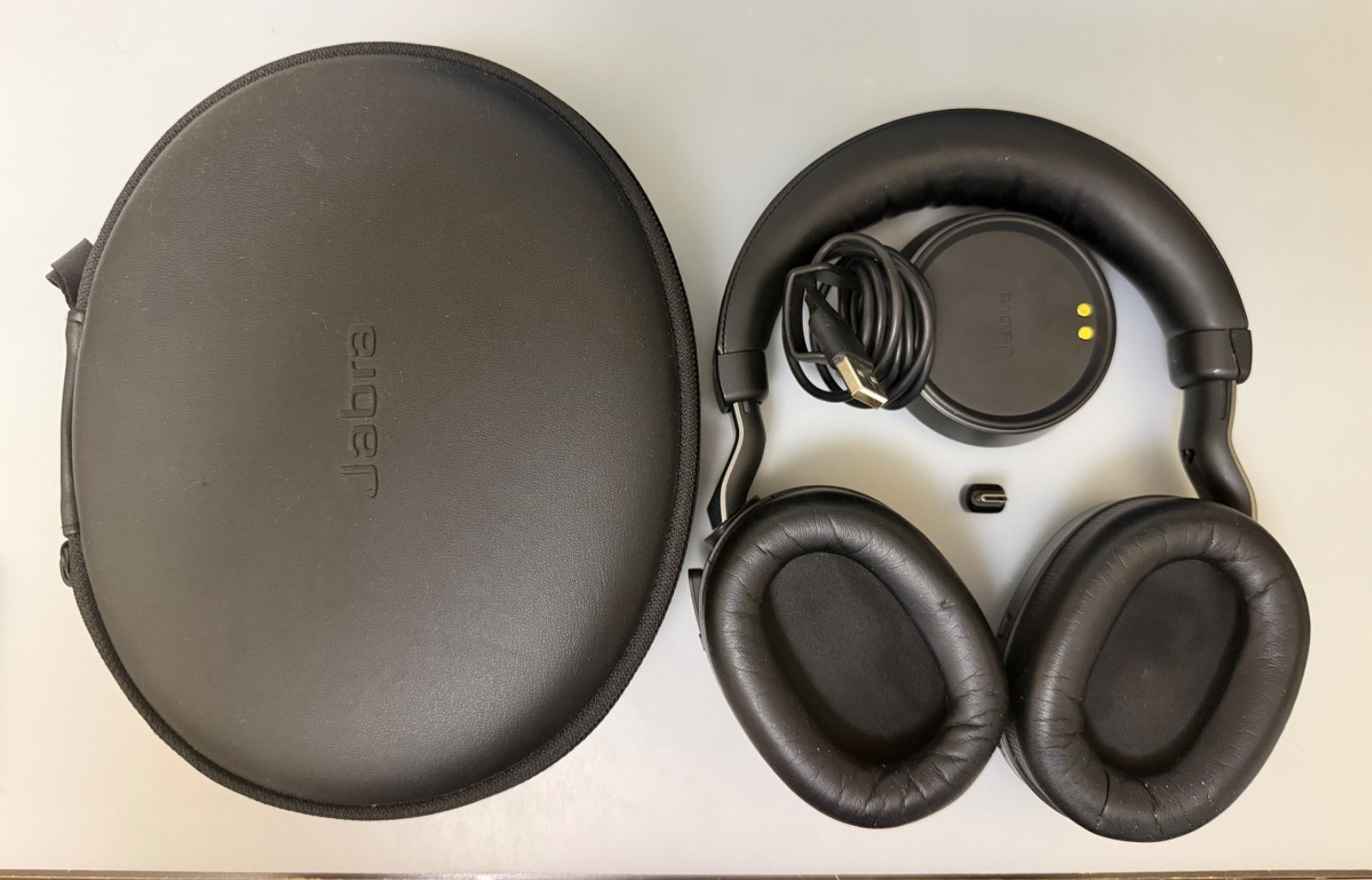 Jabra Evolve2 85 ANC Headset + Link 380c USB-C UC + Charging Stand + Case
