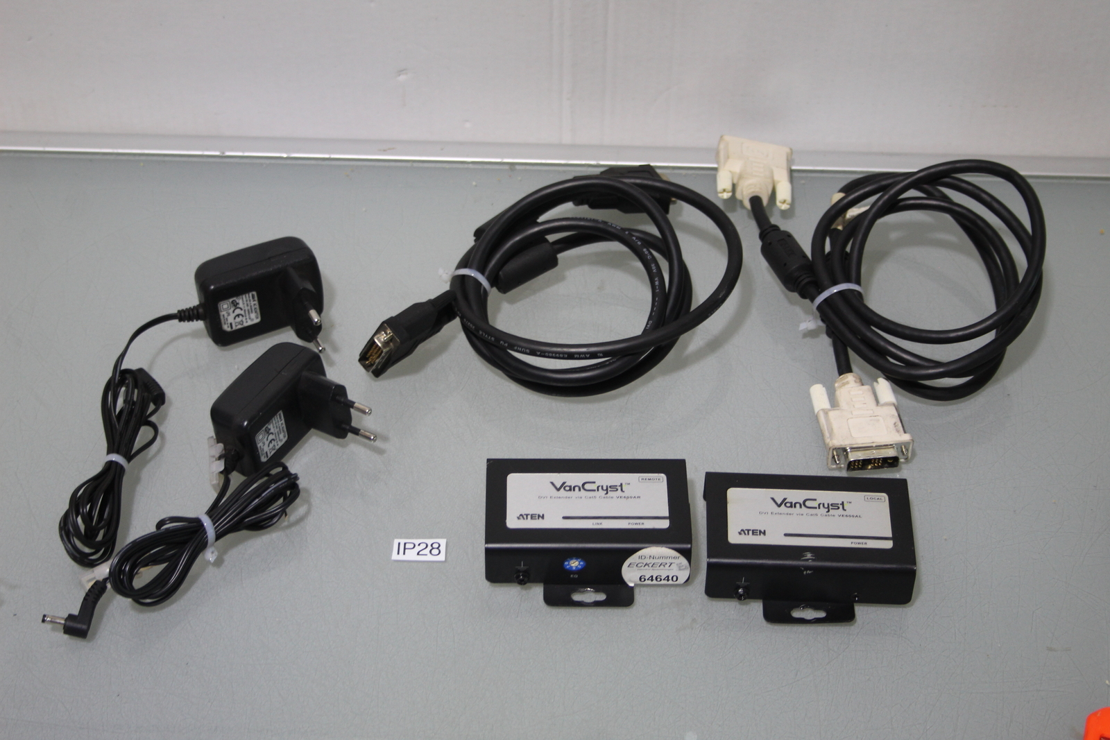 Aten VanCryst VE600AR DVI Extender (IP28-A37)