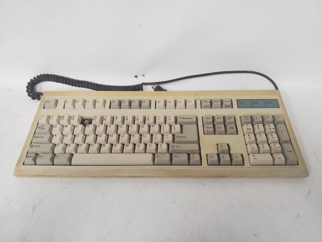 Vintage BTC BTC-53 Series BTC-5339R E5X5R5 AT Mechanical Keyboard Missing Key