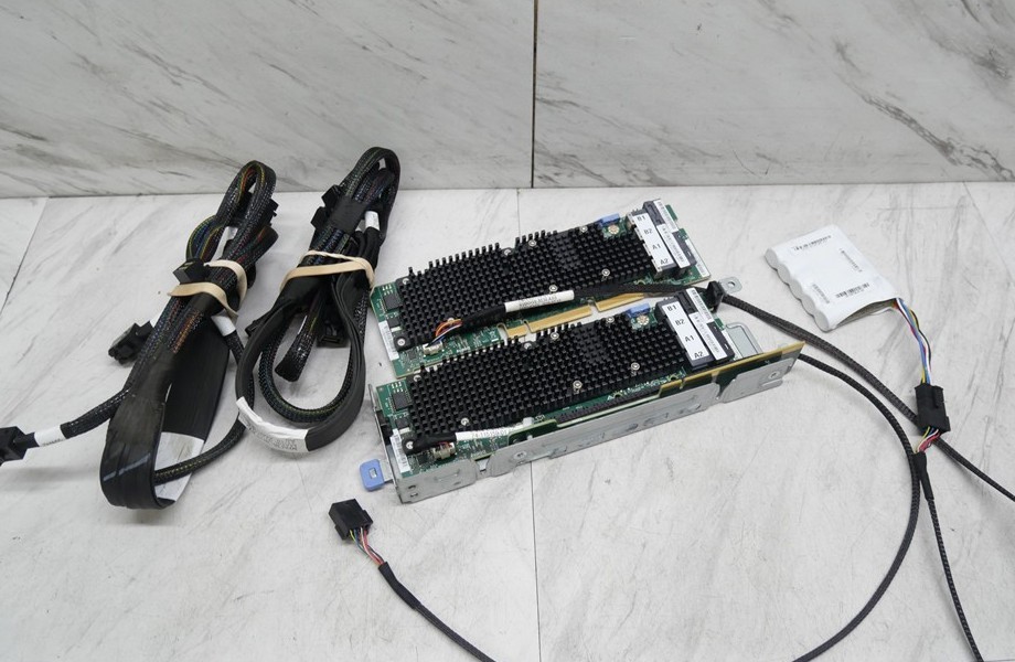 Lot of 2 Cisco UCSC-RAID-M5 12G SAS RAID Controllers SuperCap Cables TESTED