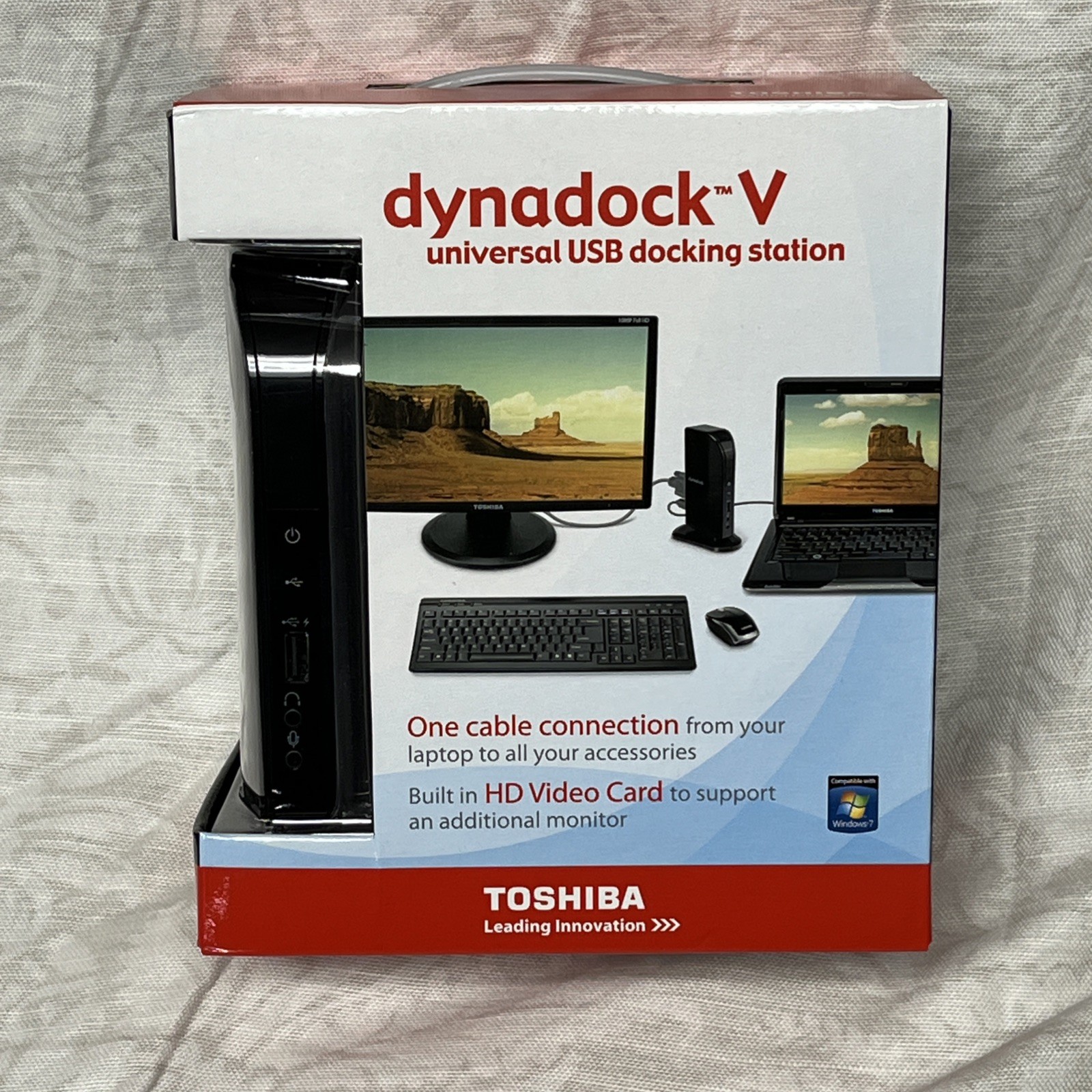 Toshiba Dynadock U3.0 USB Docking Station Universal Dual Display New Sealed