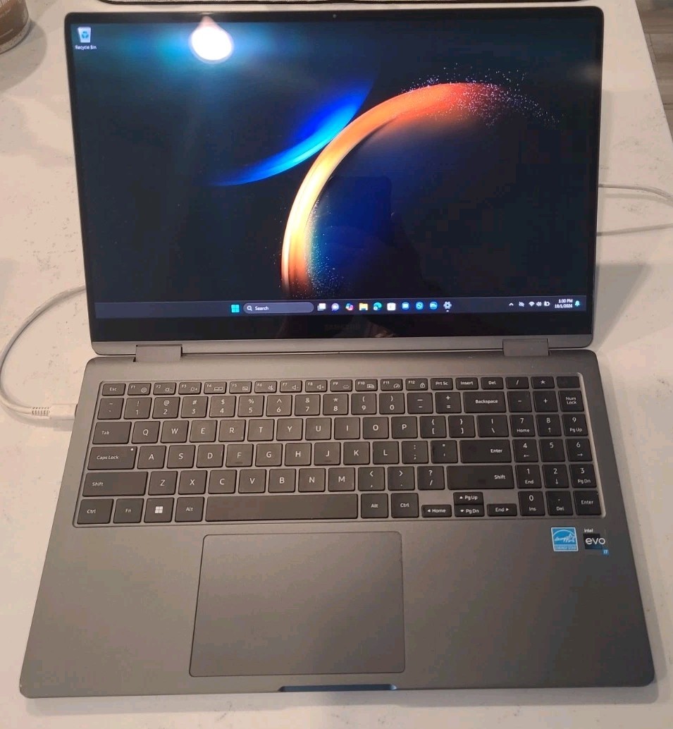 Samsung Galaxy Book3 Pro 360 i7-1360P 16GB Ram 1TB NVME NP750QFG WIN11