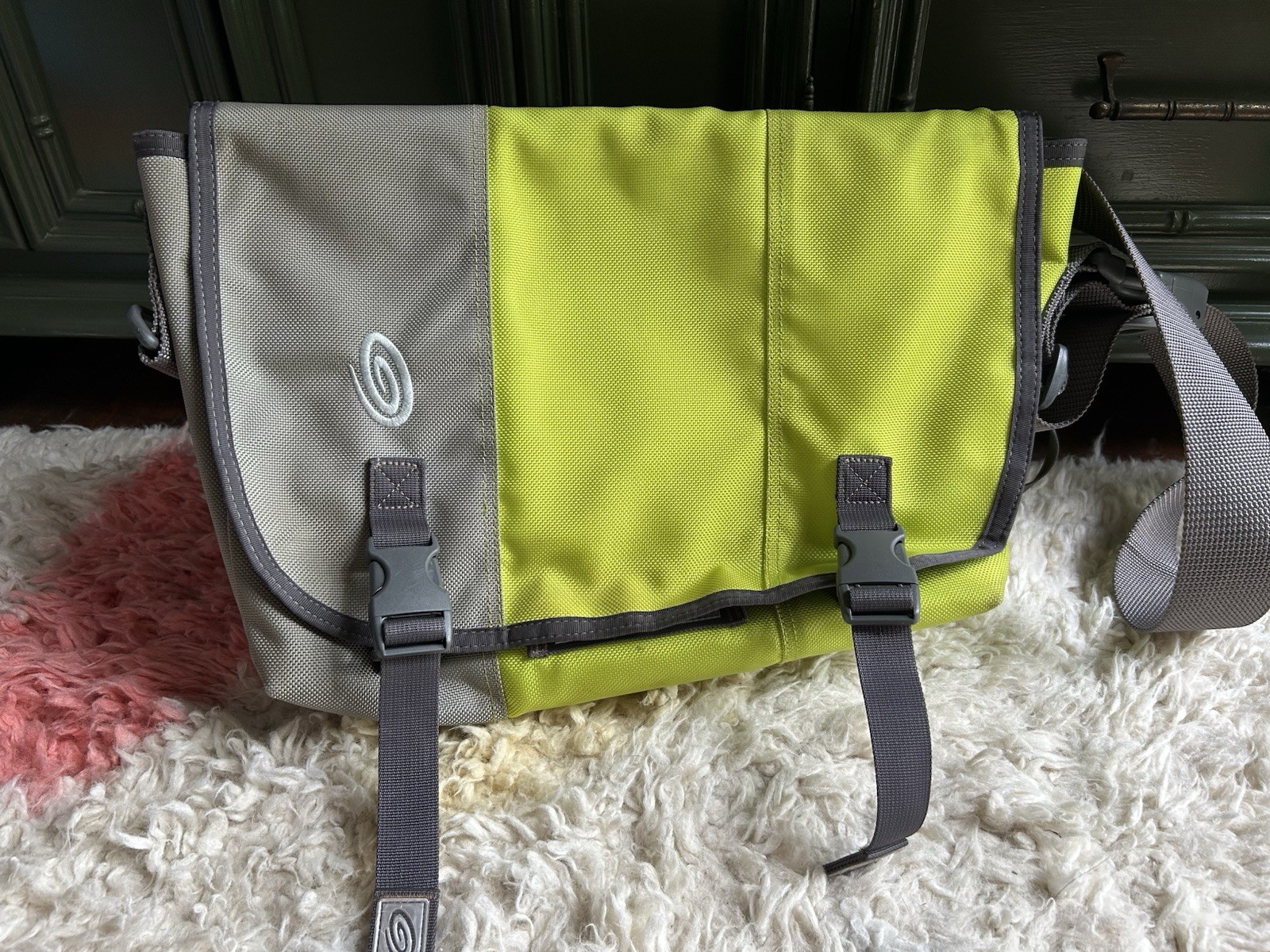 Timbuk2 Vintage Small Messenger Bag Green Gray 11x14