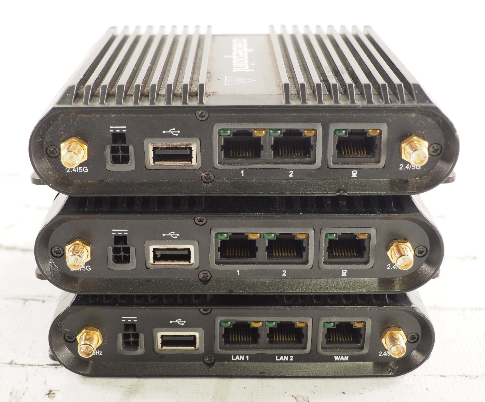 CradlePoint COR IBR1100 Series IBR1100LPE-VZ Dual Band Router  (no antennas) 