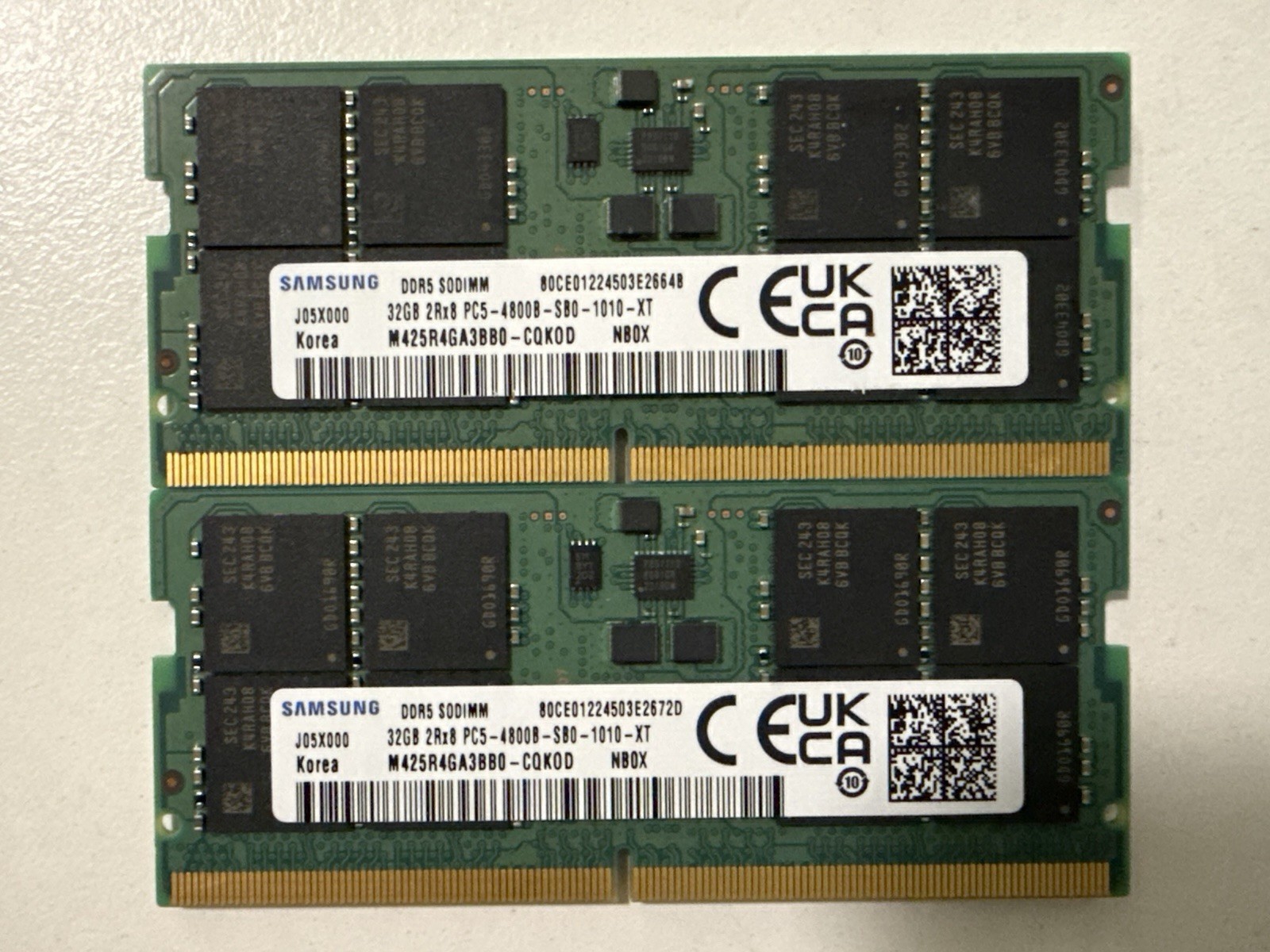 Lot of 2 Samsung/32GB 2Rx8 PC5-4800B-SB0-1010-XT DDR5 Laptop RAM