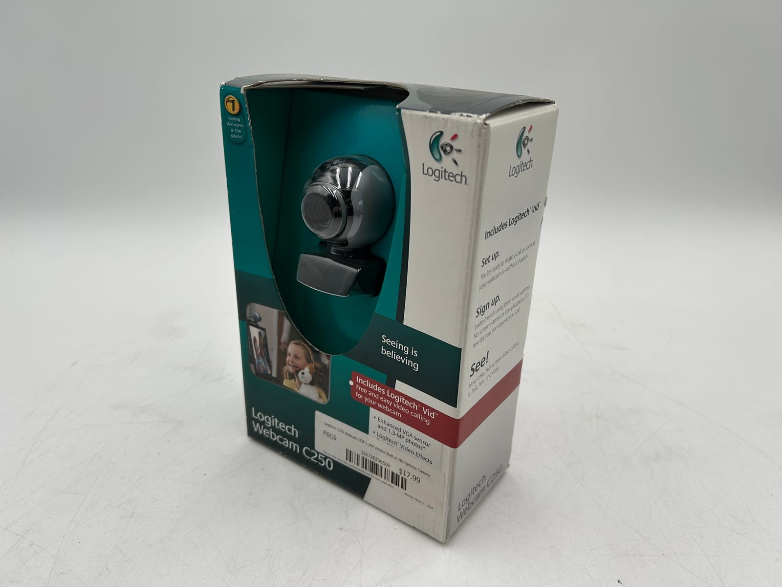 Logitech | Logitech C250