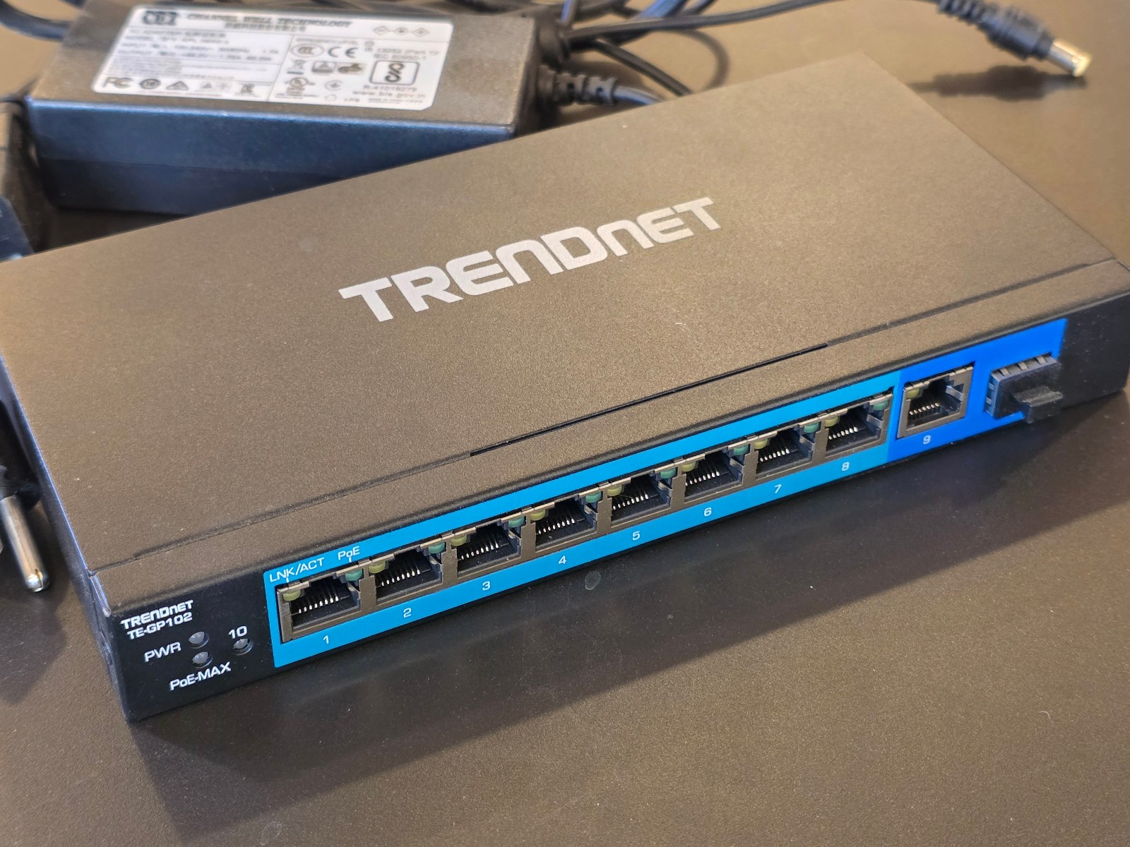 Trendnet TE-GP102 10-Port Unmanaged Gigabit PoE+ Switch with Ipolex 1000Base SX