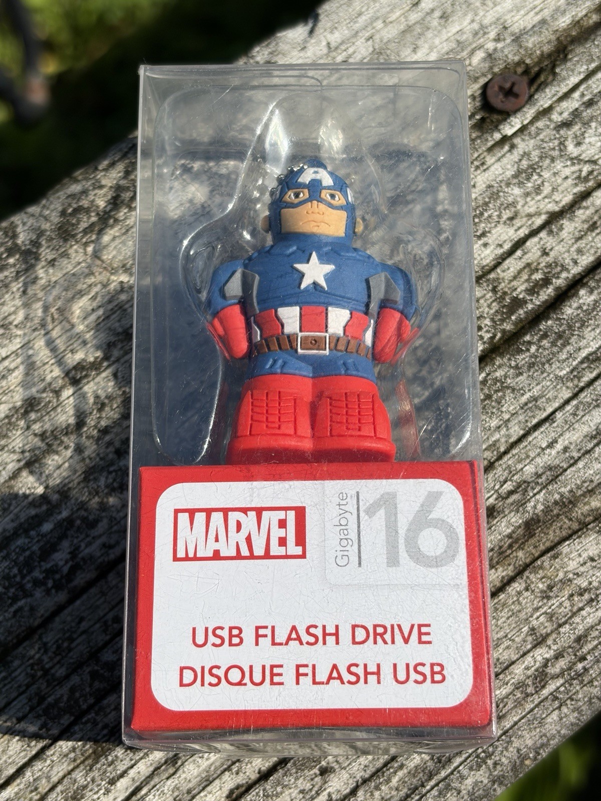 Marvel Captain America 16GB Flash Drive By eKids New Old Stock Unopened Pkg.