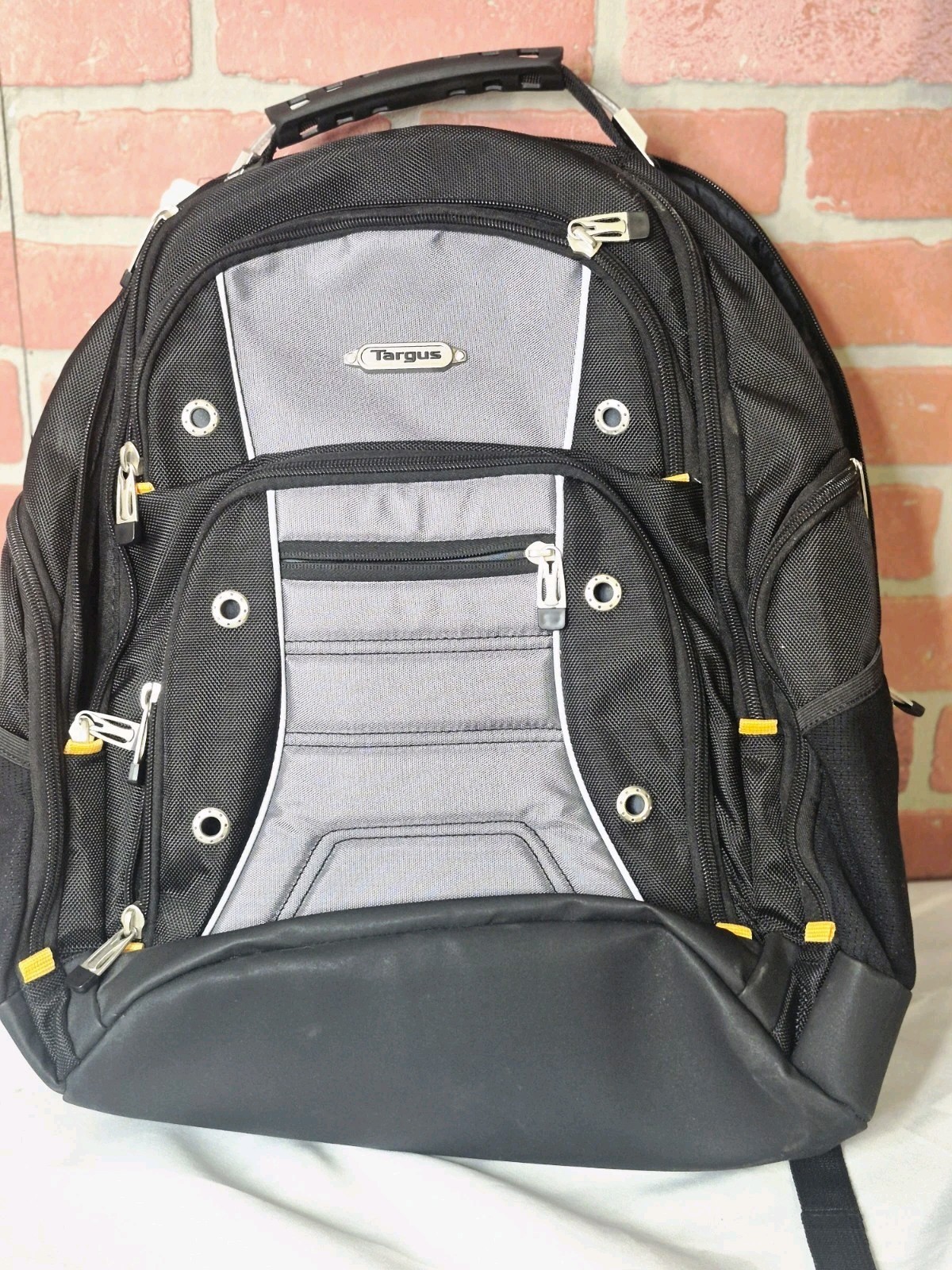 Targus Drifter II 32L Padded Nylon Laptop Backpack 16 in Black/Gray TSB238