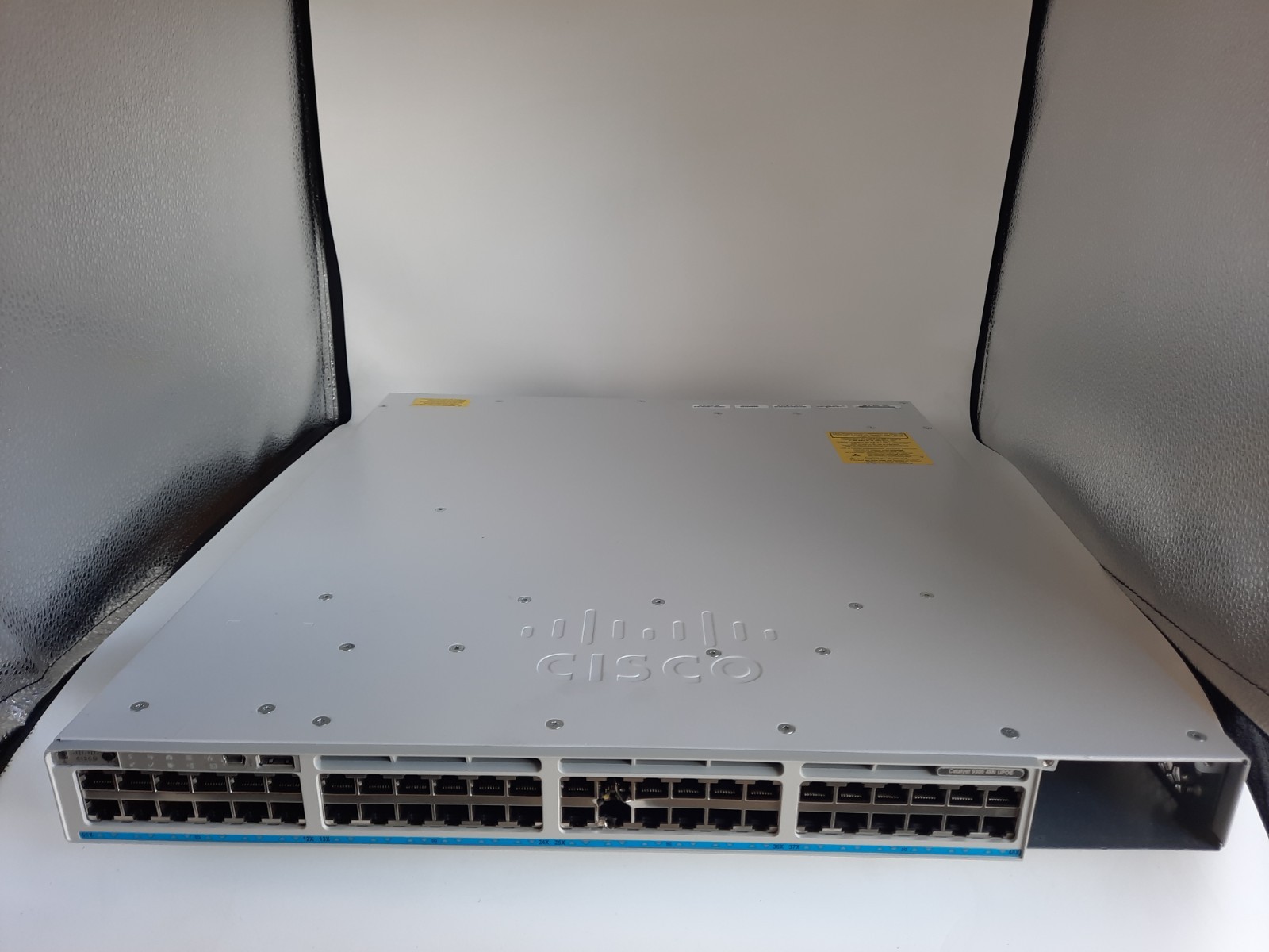 Cisco Catalyst C9300-48UN-A 48 Port Gigabit Damaged Ports 27&28 FOR PARTS