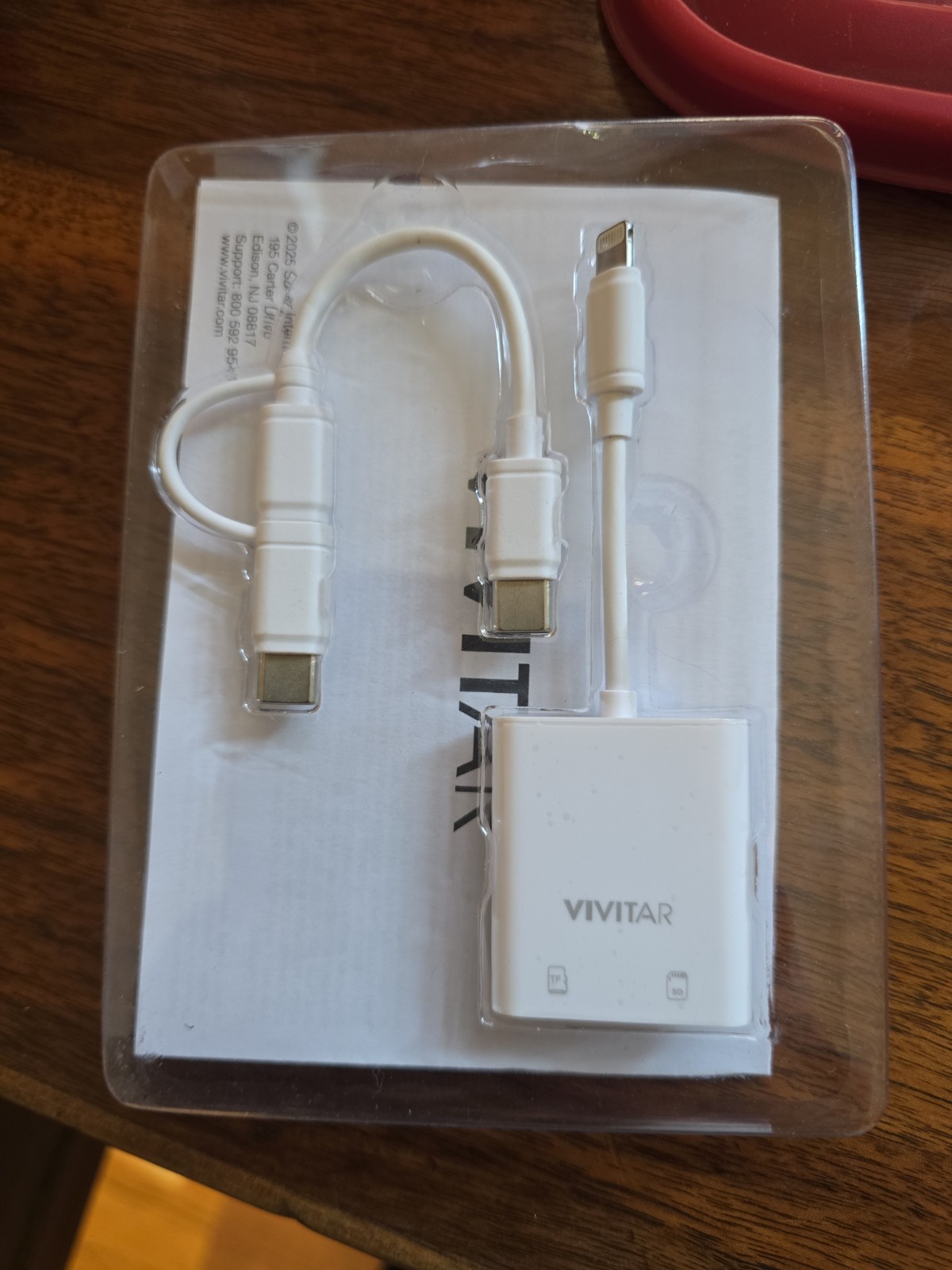 Vivitar Mobile SD and MicroSD Universal Card Reader White MOV4016 - White