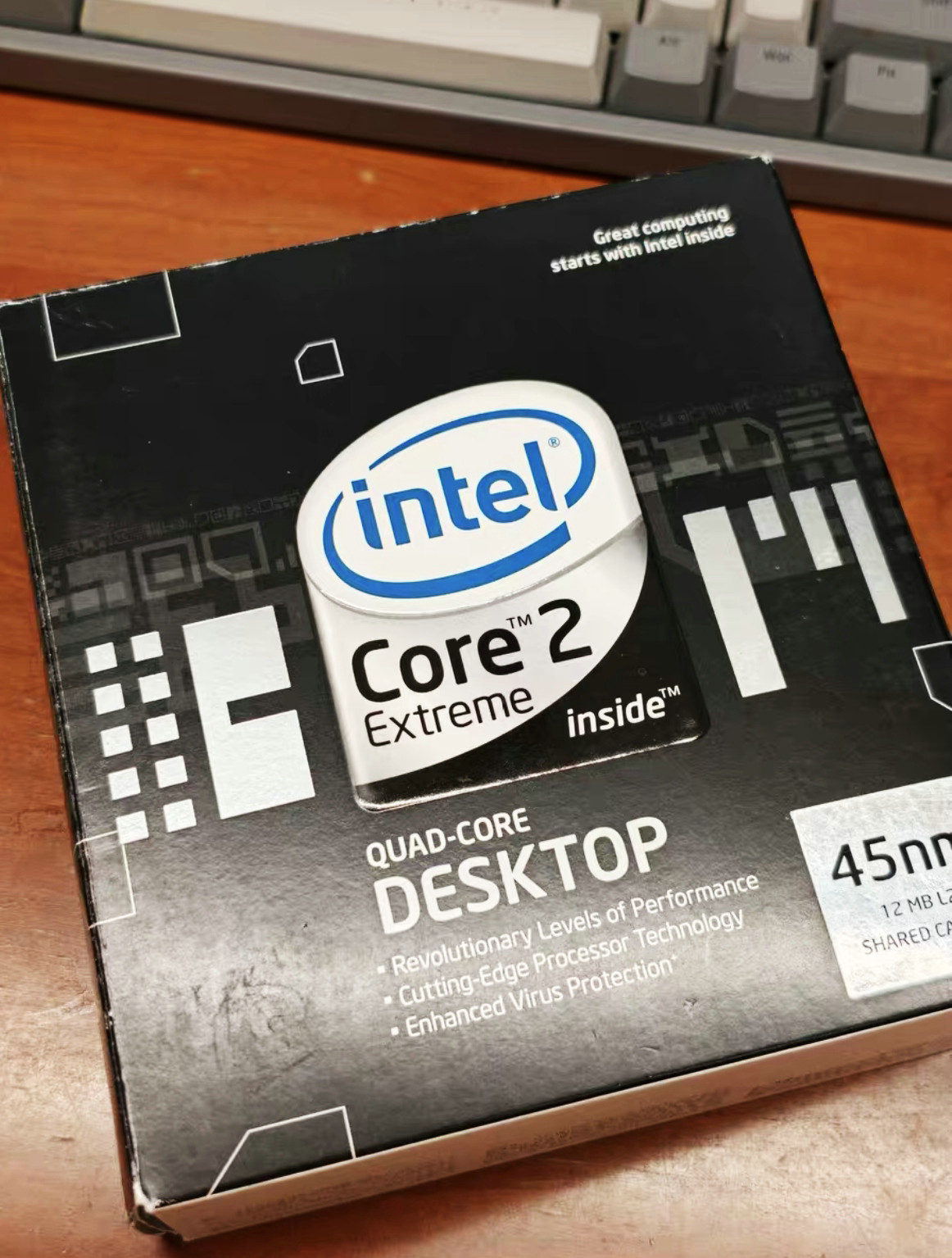 Intel Core 2 Extreme QX9770. LGA775. Brand new, opened, tested only. Rare.