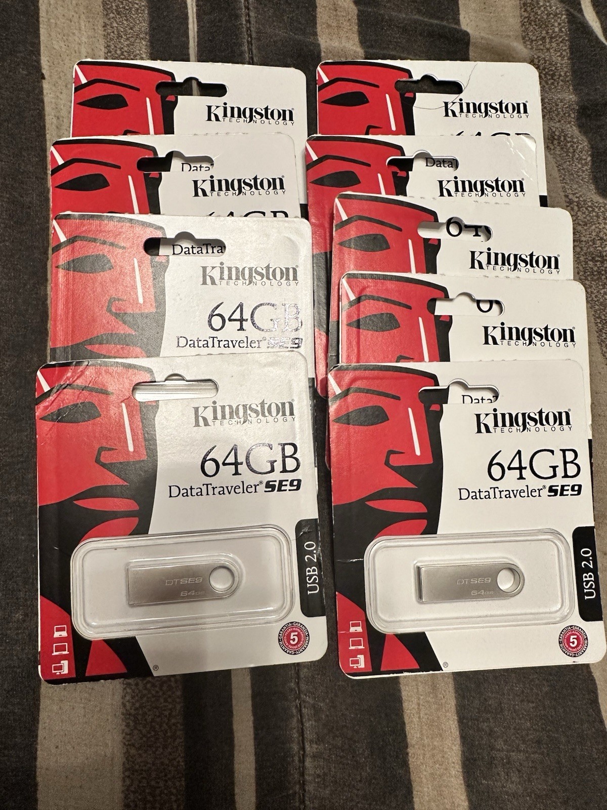 9 Kingston DataTraveler® SE9 64 GB USB Flash drives