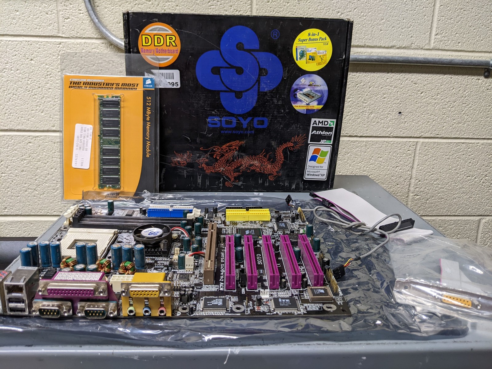 Vintage Soyo K7VXA Dragon Plus Socket 462 Motherboard w/ 512MB Corsair DDR RAM
