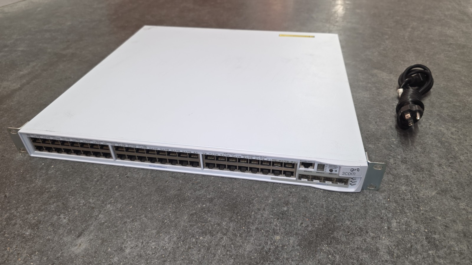 3Com® Switch 4500G PWR 48-Port Gigabit PoE 3CR17772-91