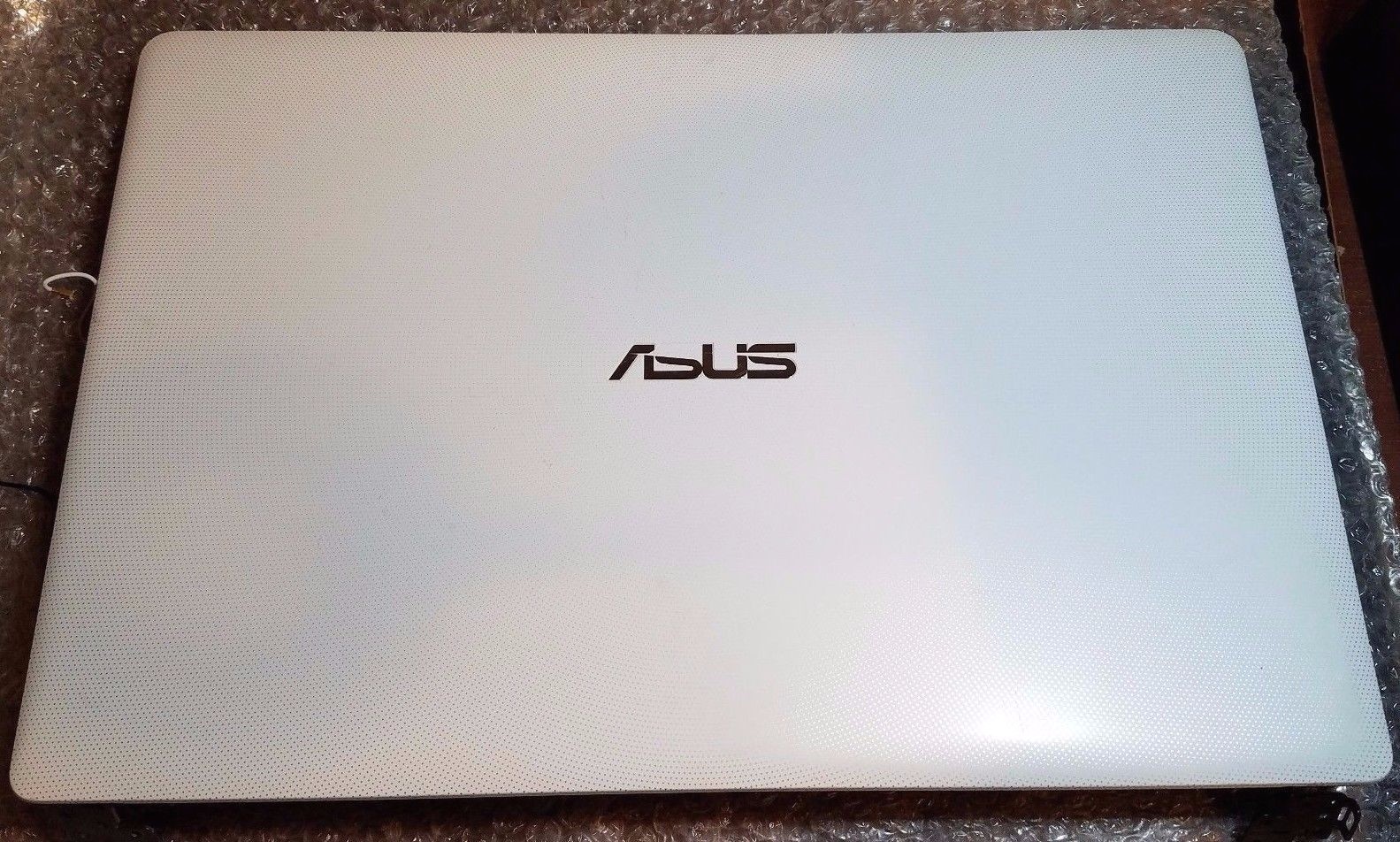 90NB00I2-R7A000 13NB00I2AP0101 ASUS  BACK COVER X502CA BEZEL HINGES WHITE X502C