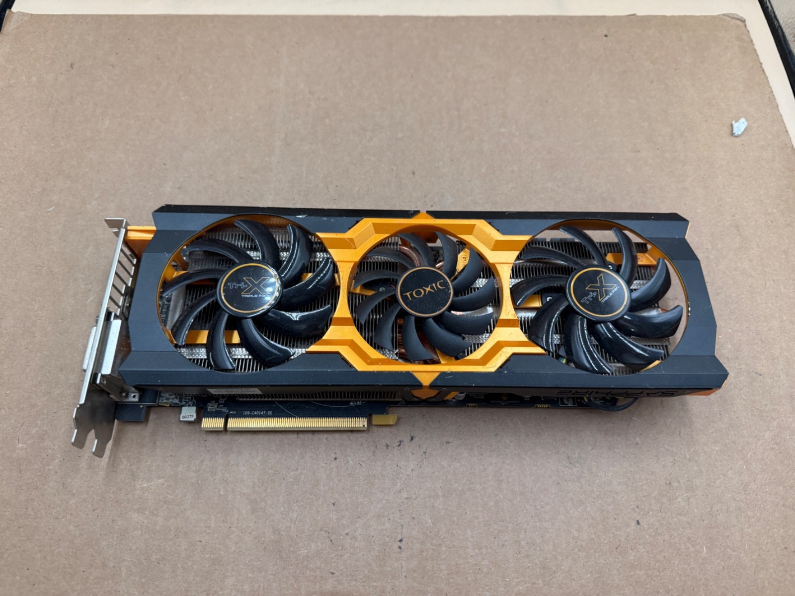 Sapphire TOXIC R9 270X OC 11217-02 2GB GDDR5 Video Graphics Card 11217-02