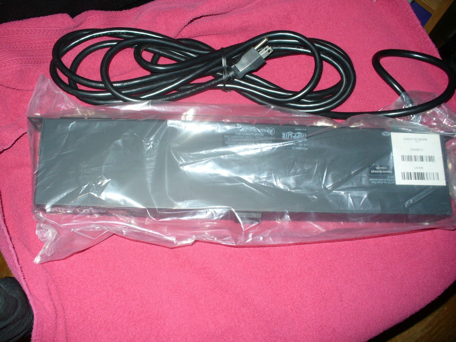 Tripp Lite PDUMH15 Metered 1U Power Distribution Unit - Original Box - Brand New