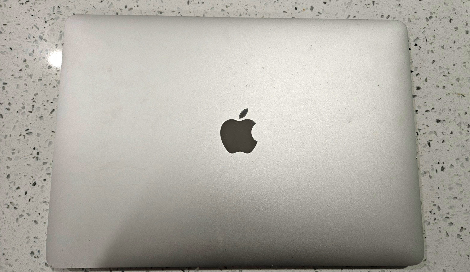 Apple MacBook Air A2337 M1 - Won't Boot - Broken Screen - For Parts