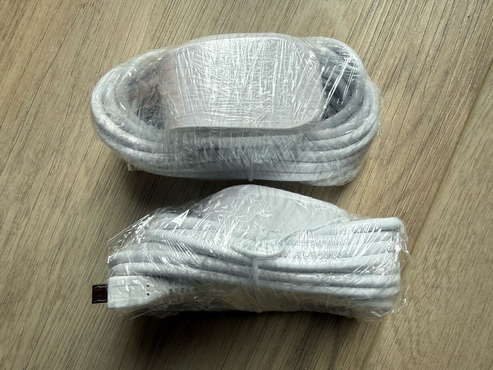 The SHADE STORE white charging cord for motorized battery operated shades, NEW