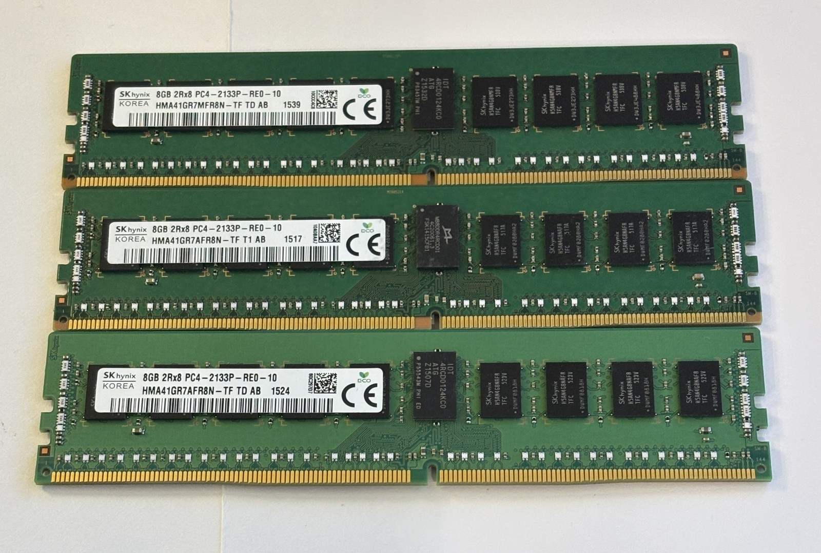 Lot of 3x SK Hynix 8GB DDR4-2133 ECC RDIMM 32GB HMA41GR7MFR8N-TF Server RAM