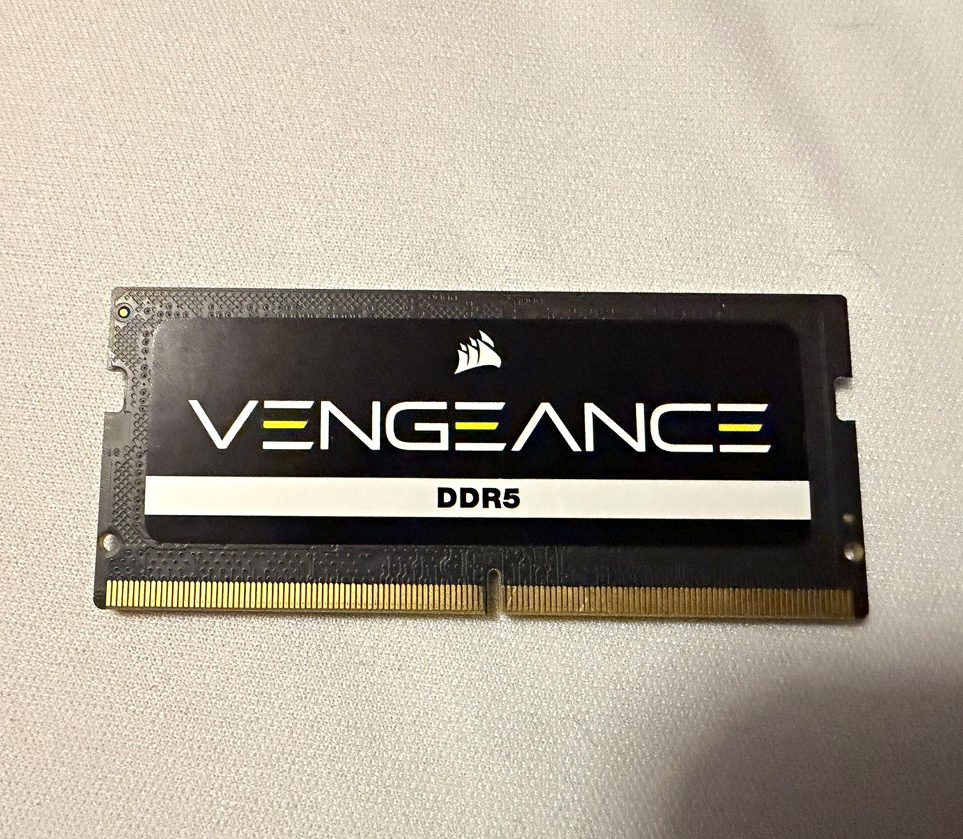 Corsair Vengeance 16GB (1x16GB) DDR5-4800 SO-DIMM RAM CMSX16GX5M1A4800C40