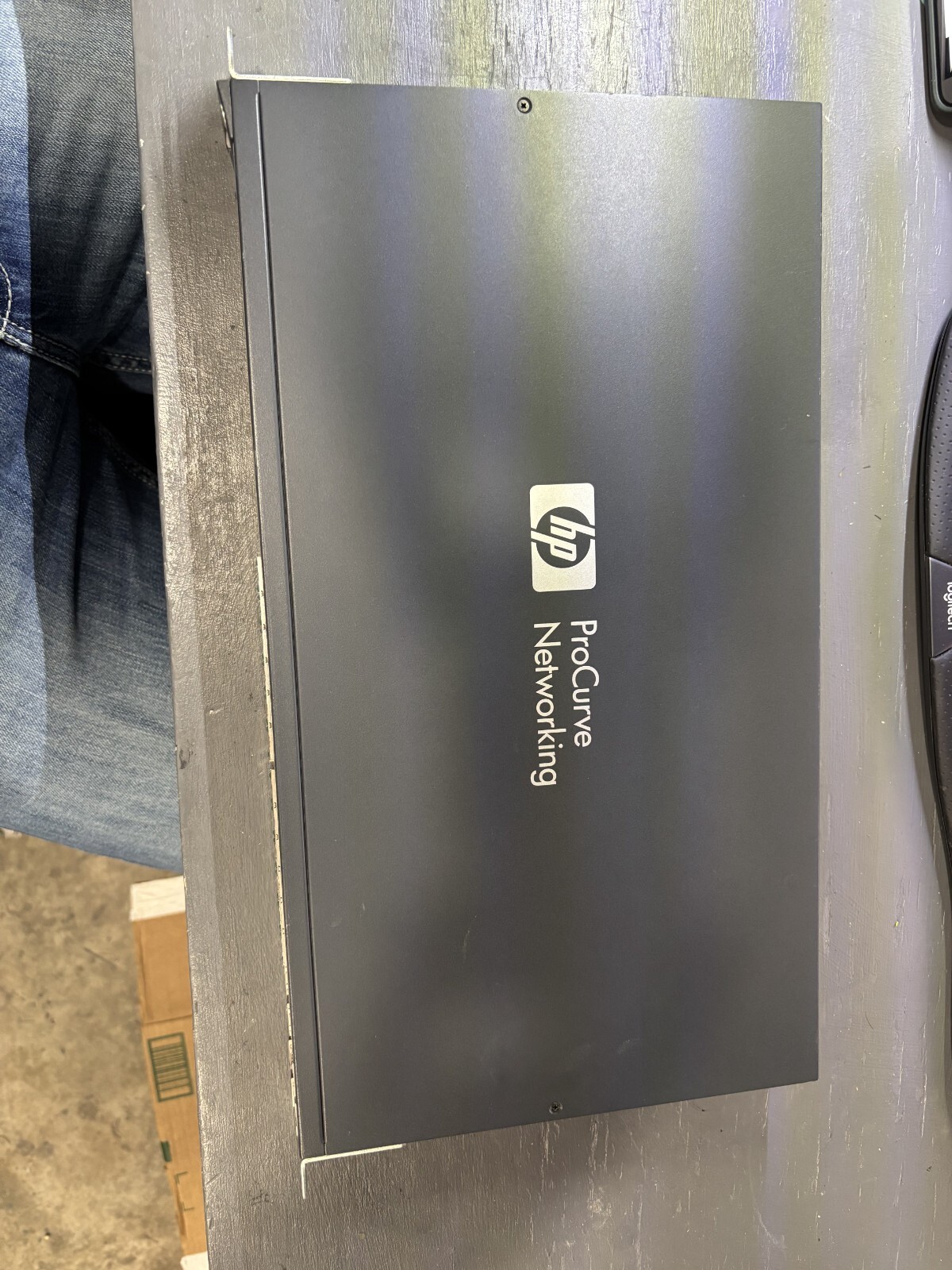 HP procurve anatel mn:j9138a 28 port network box