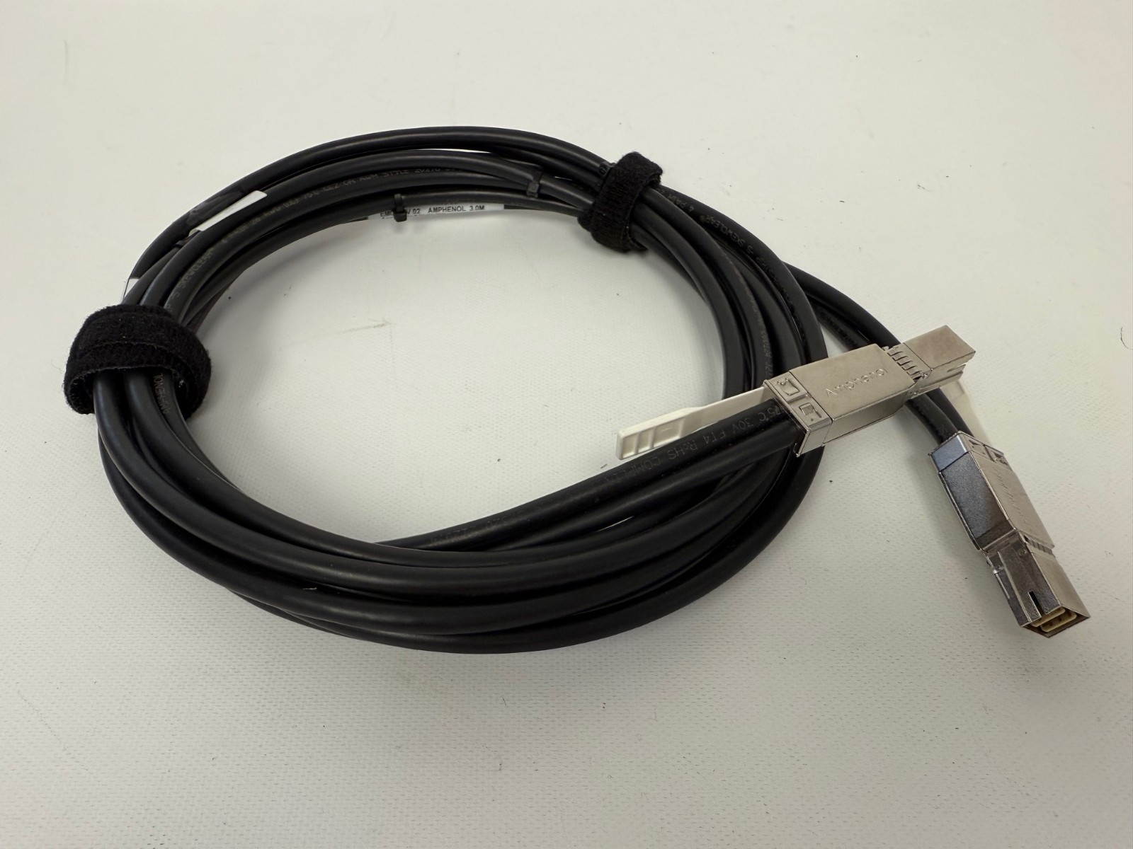 EMC AMPHENOL 038-000-208-00 3.0M MINI SAS HD CABLE TO CONNECT DD TO DS60 LOT 2