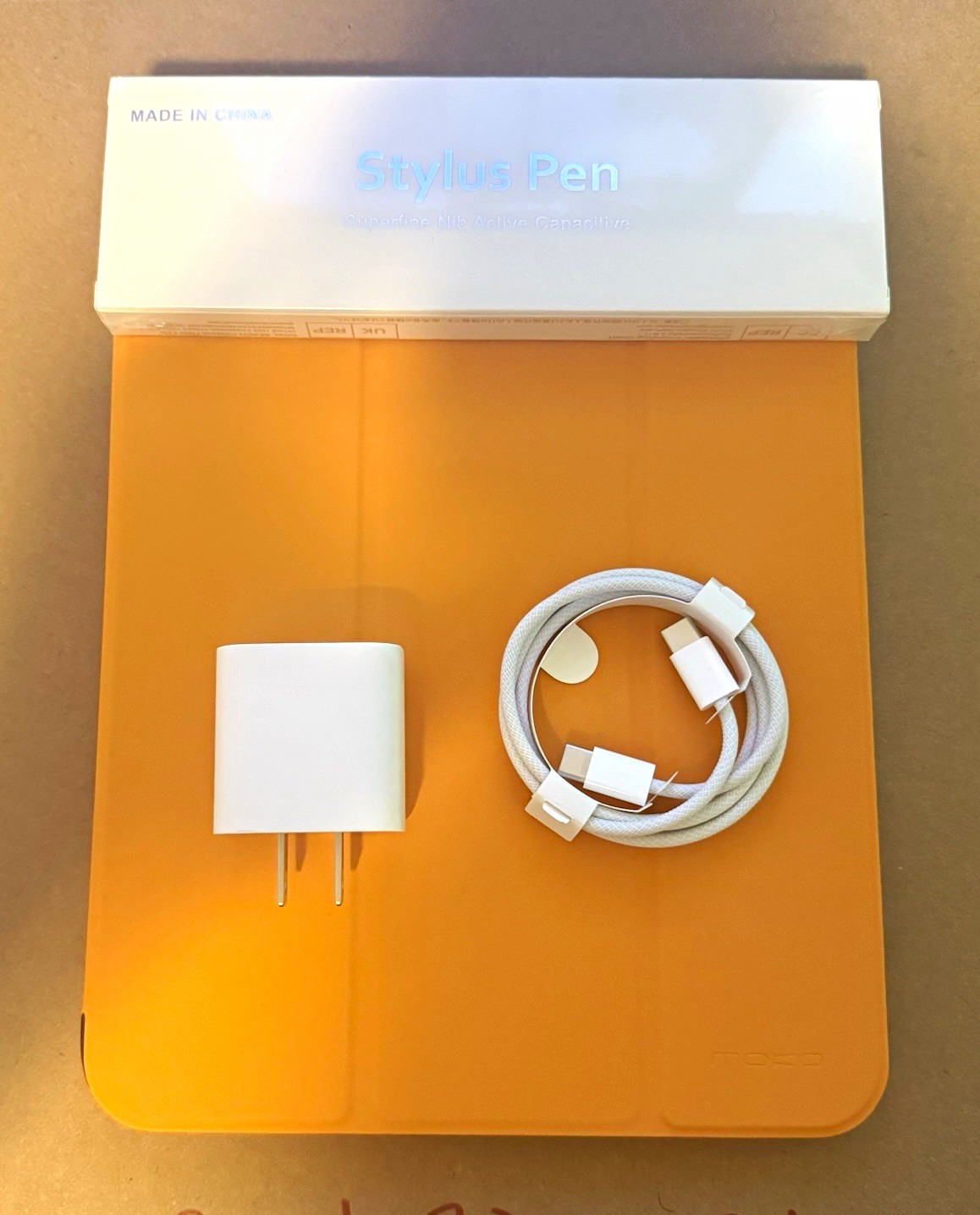 Apple iPad (A16) 11 128GB /w Accessories