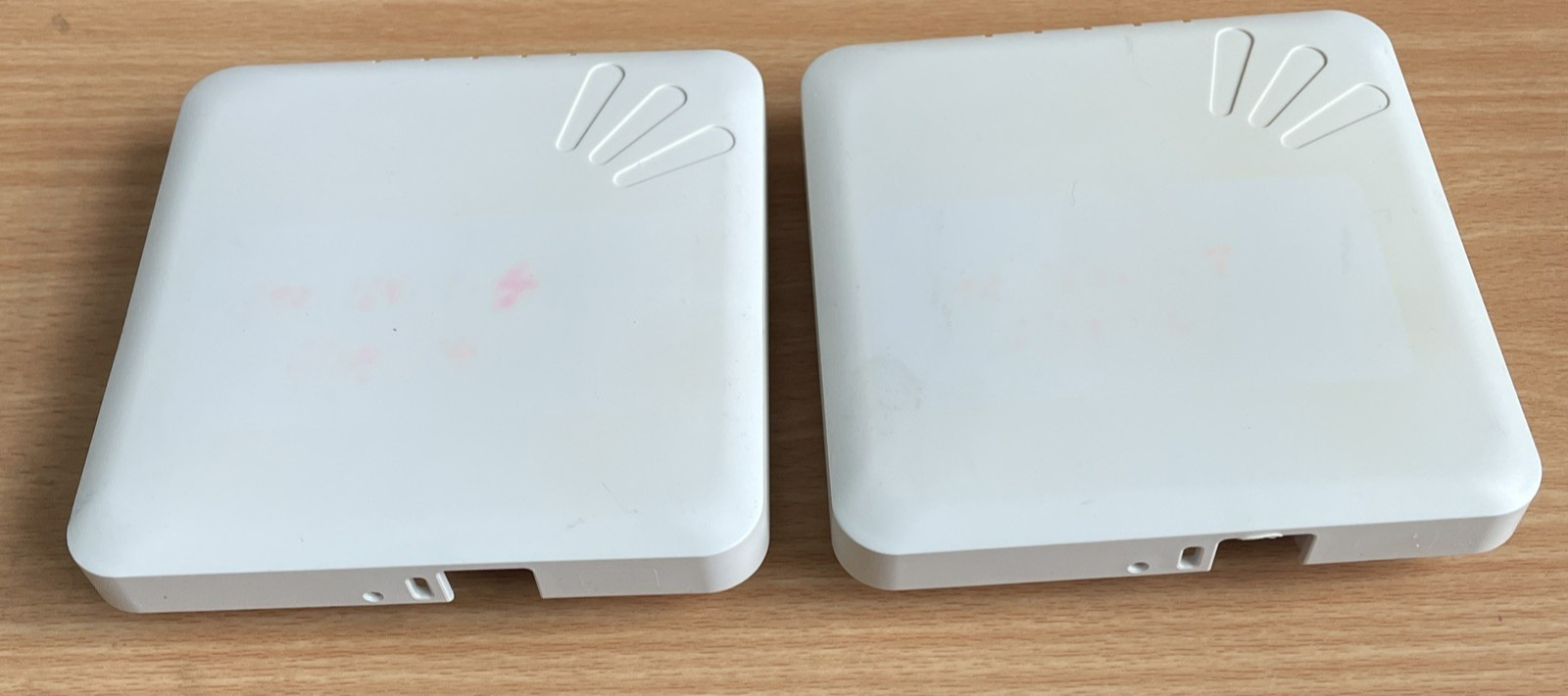 Lot of 2 Ruckus Zoneflex R300 Wireless Access Points