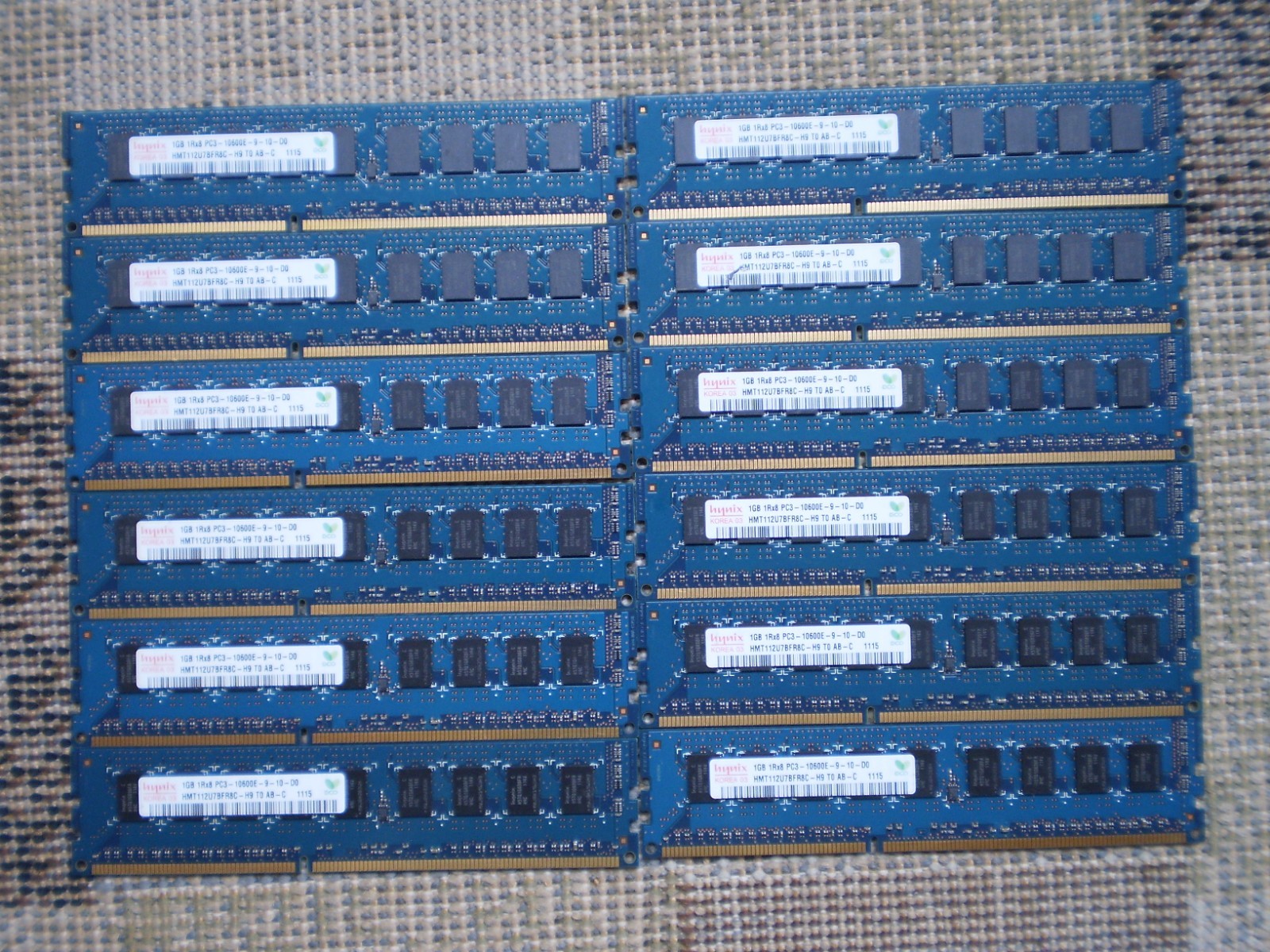 HYNIX 12GB 12x1GB DDR3 ECC Unbuffered  PC3-10600E 1333MHz 1Rx8 HMT112U7BFR8C-H9