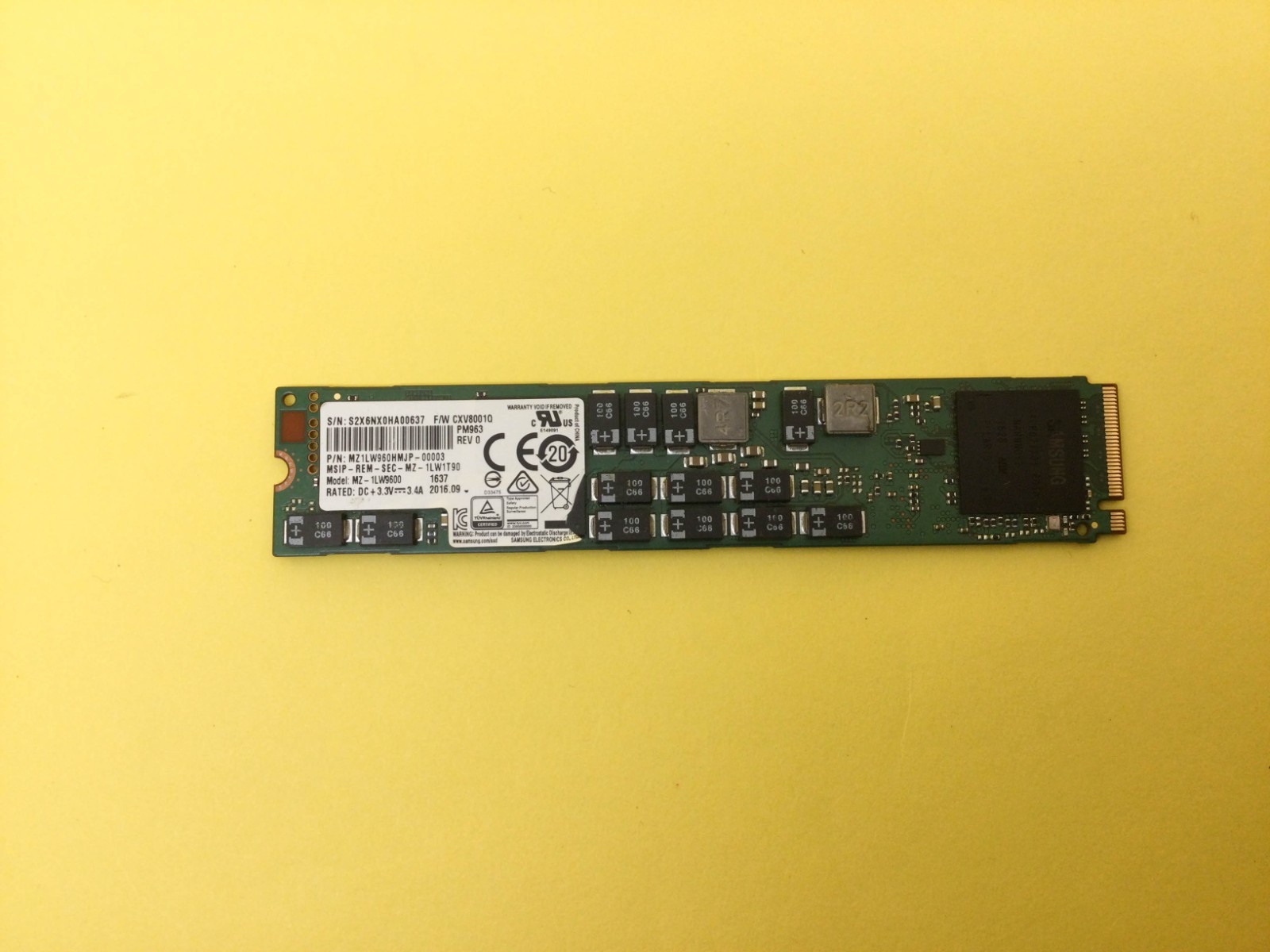 MZ-1LW9600 Samsung PM963 Series 960GB NVMe PCI Express M.2 22110 SSD
