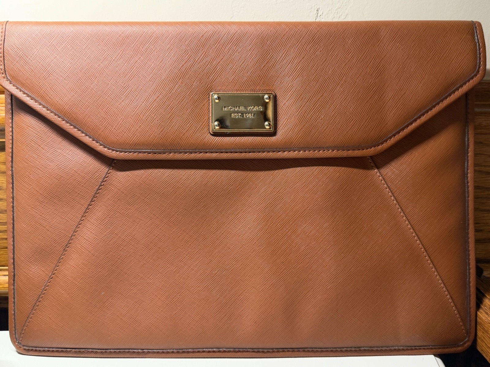 Michael Kors MK Saffiano Leather Laptop Sleeve Case 13.5x10 Tan Beige 2 Snap