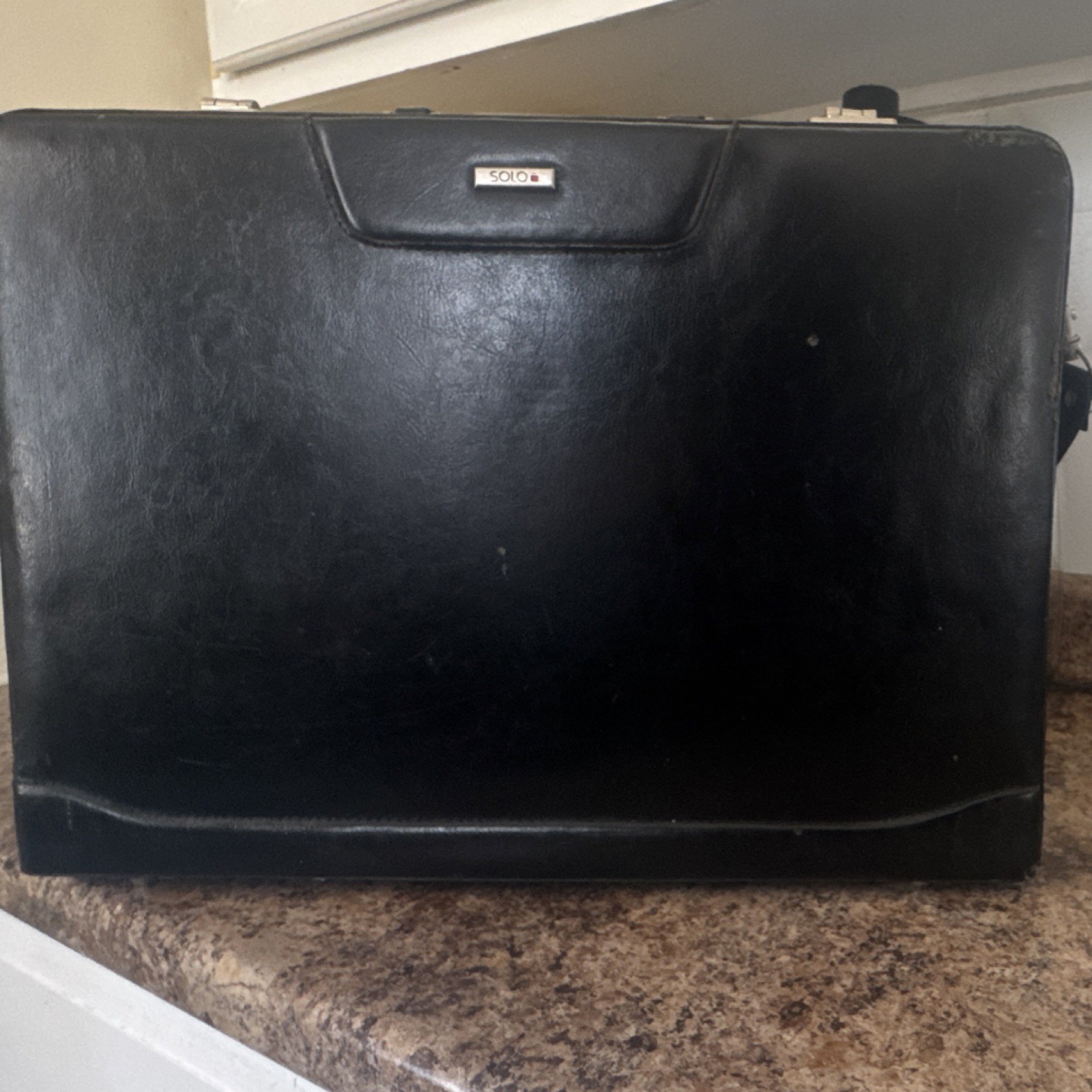 Solo Black Leather Briefcase for 15/16" Laptop, Combination Lock, Shoulder Strap