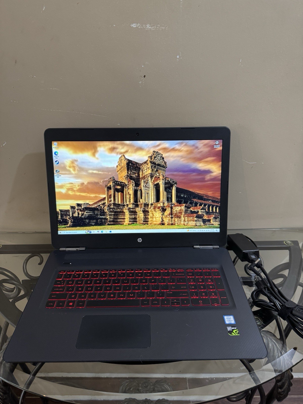 HP OMEN 17-w033dx Gaming Laptop, NVIDIA GTX, 17.3", 960GB SSD i7-6700HQ 24 RAM