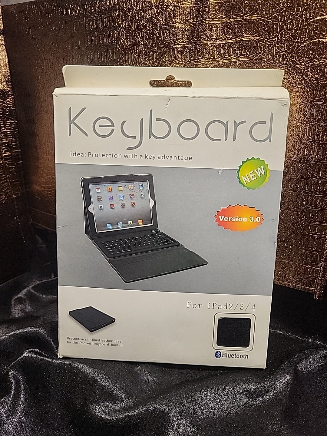 iPad 2,3,&4 Bluetooth Keyboard and Leather Case – Elegant and Convenient 