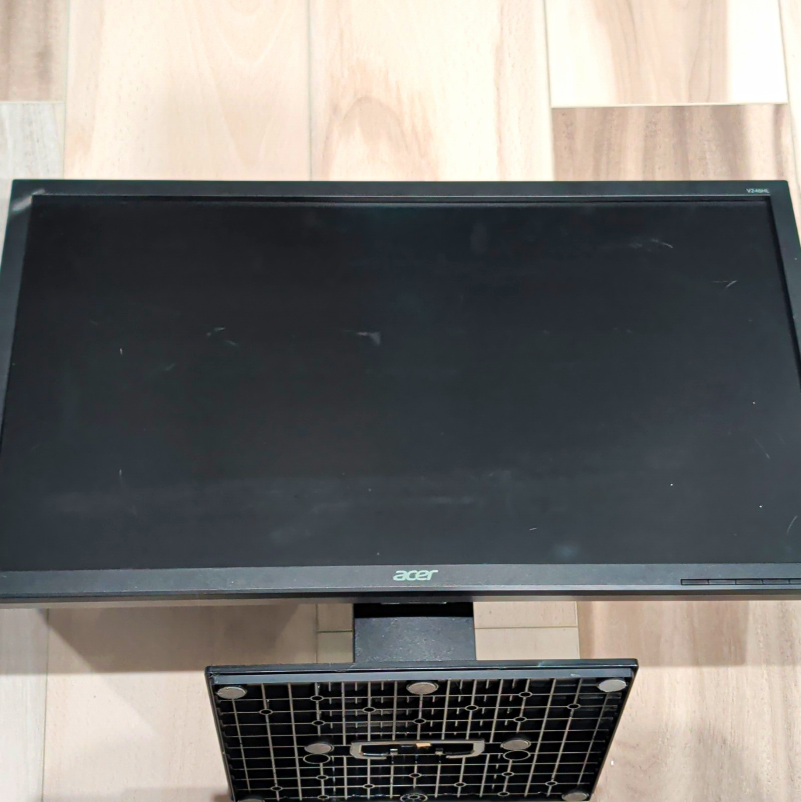 Acer V246HQL 24-inch 1080p LCD DVI-D VGA 60Hz Widescreen Monitor