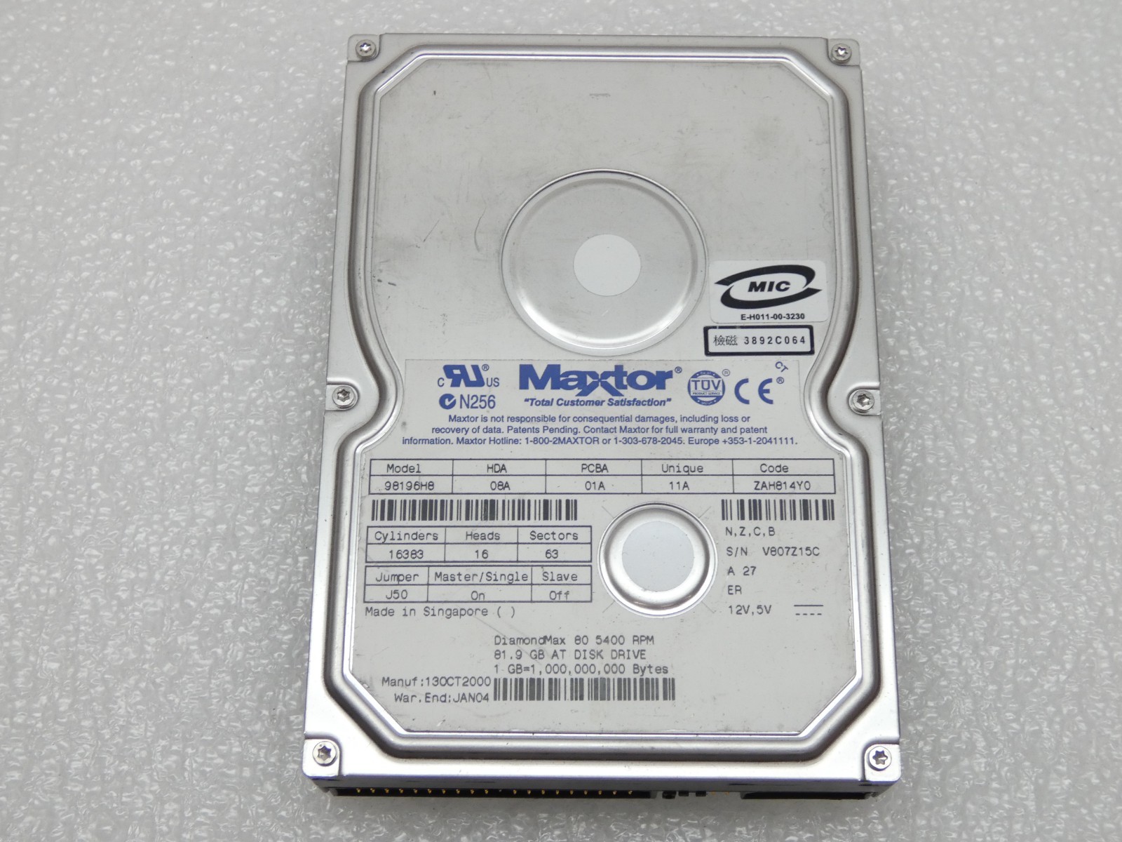 Maxtor DiamondMax 80 96196H8 81.9GB  3.5'' IDE Hard Drive