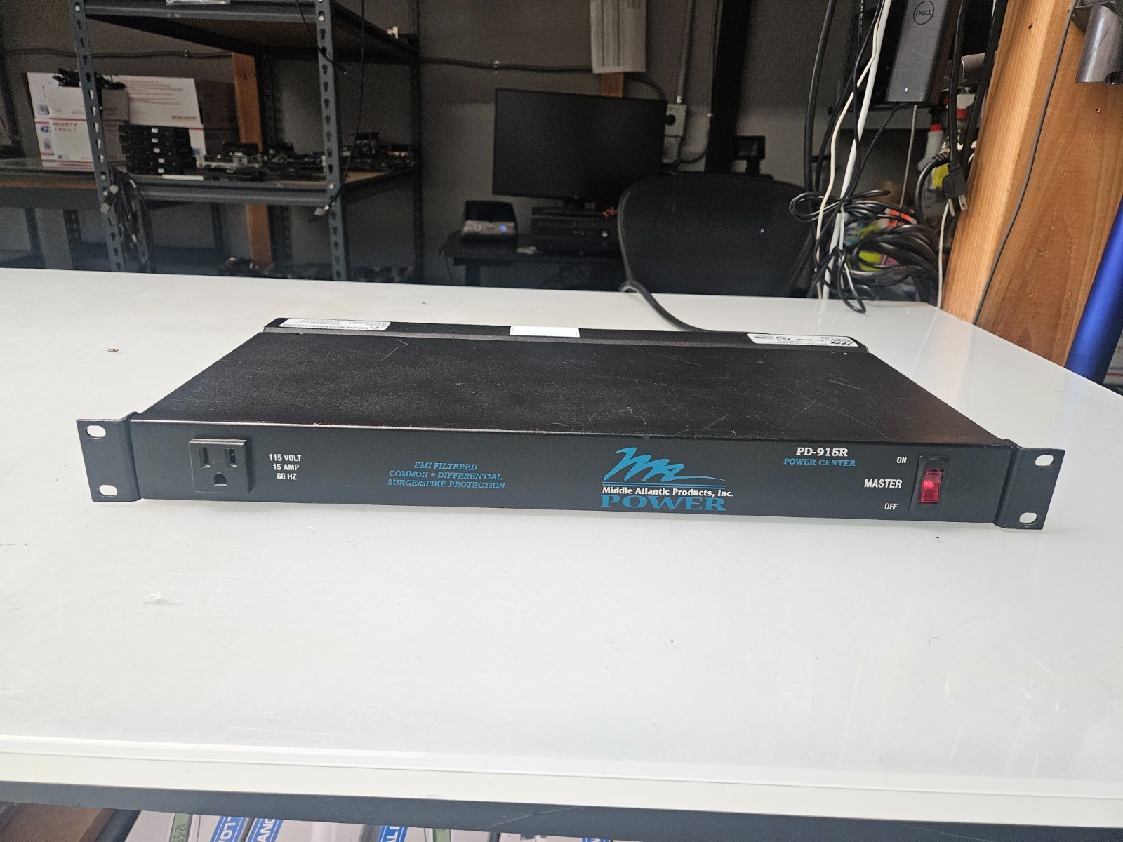 Middle Atlantic PD-915R 9-Outlet 15A Rackmount Power Strip Surge 1U Rack PDU