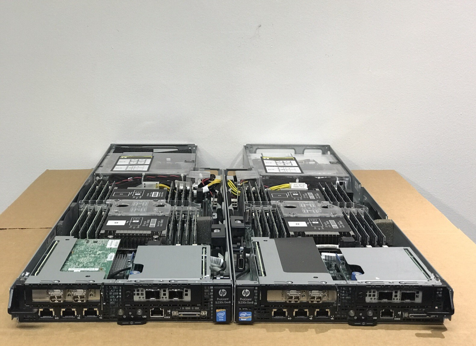 HP SL230s G8 2x E5-2650V2 128GB 14900R 4x SFF 2x S3700 200GB SSD 560FLR FBWC