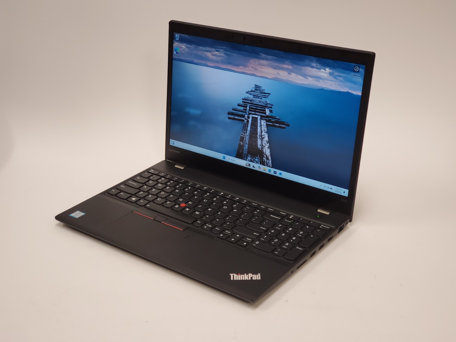 Lenovo ThinkPad P51s 15.6" Core i7-6600U @ 2.80GHz 8GB 256GB W11P Quadro M520