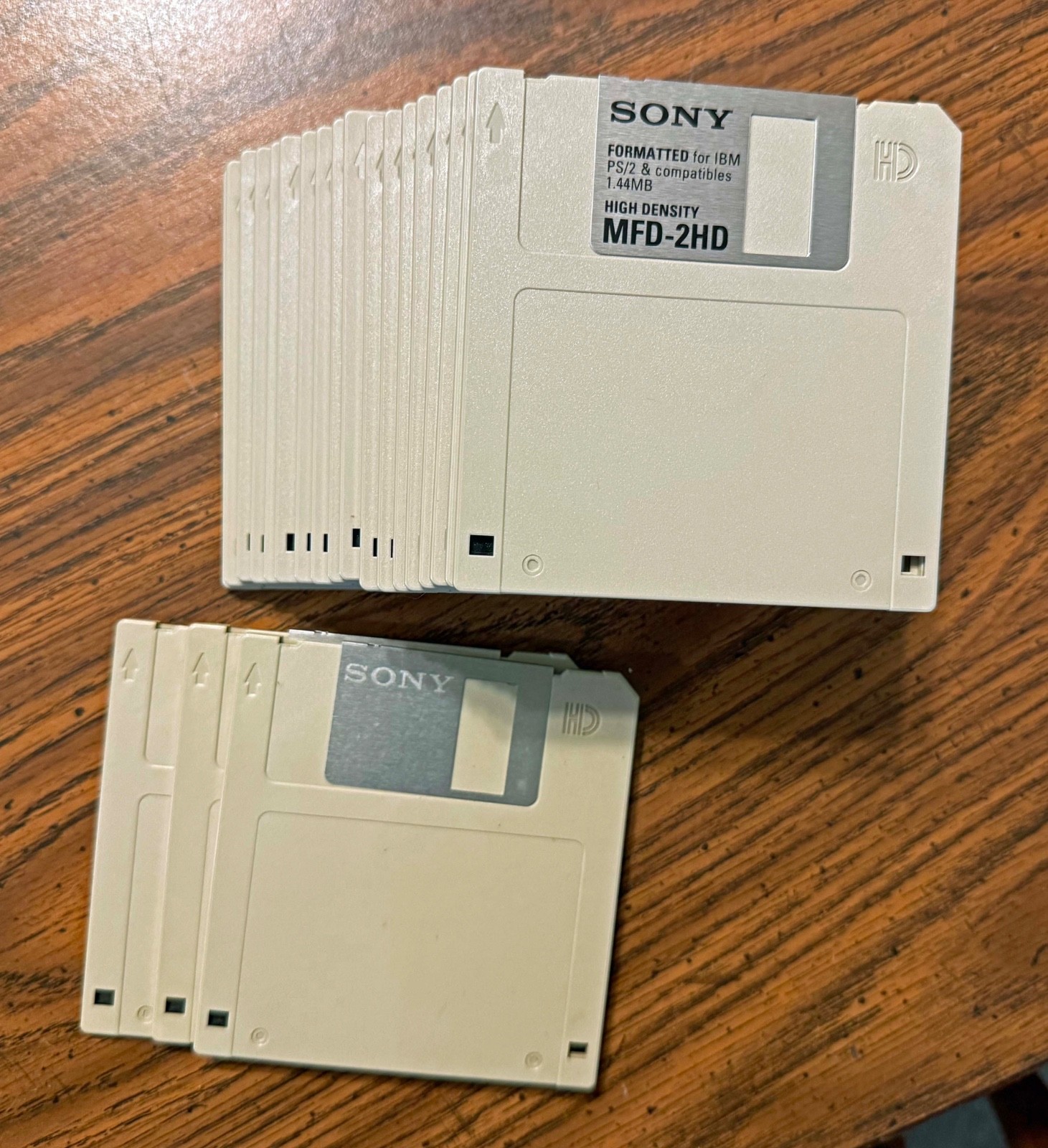 Sony 2HD Floppy Diskettes IBM Formatted 1.44 MB 3.5 Inch, 18 diskettes + 3 Sony
