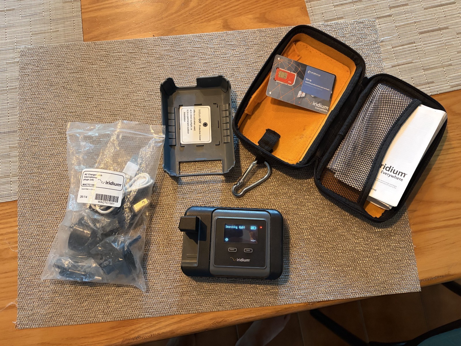 Iridium Go Satellite Wi-fi Hotspot 9560 kit,  battery and sim included