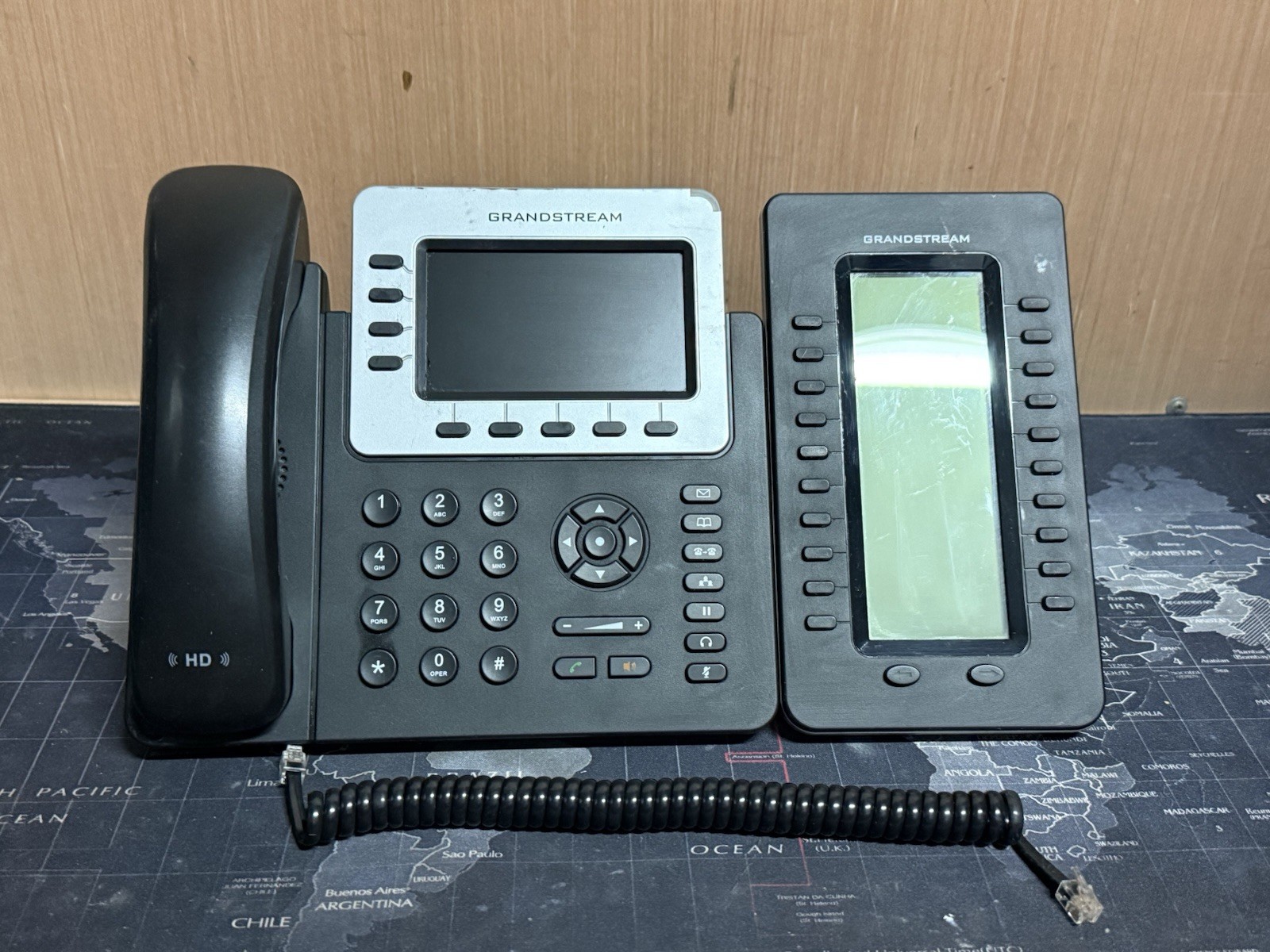 Grandstream GXP2140 Phone & GXP2200EXT Expansion Module