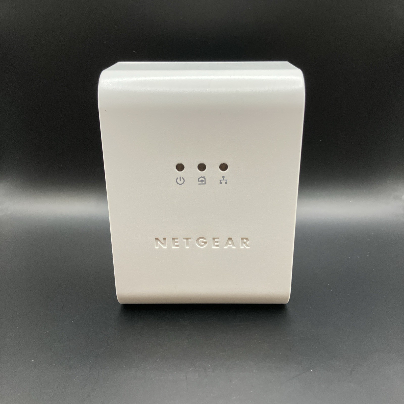 Netgear XE104 85 Mbps Powerline Wall Plugged Ethernet Switch 4 Port