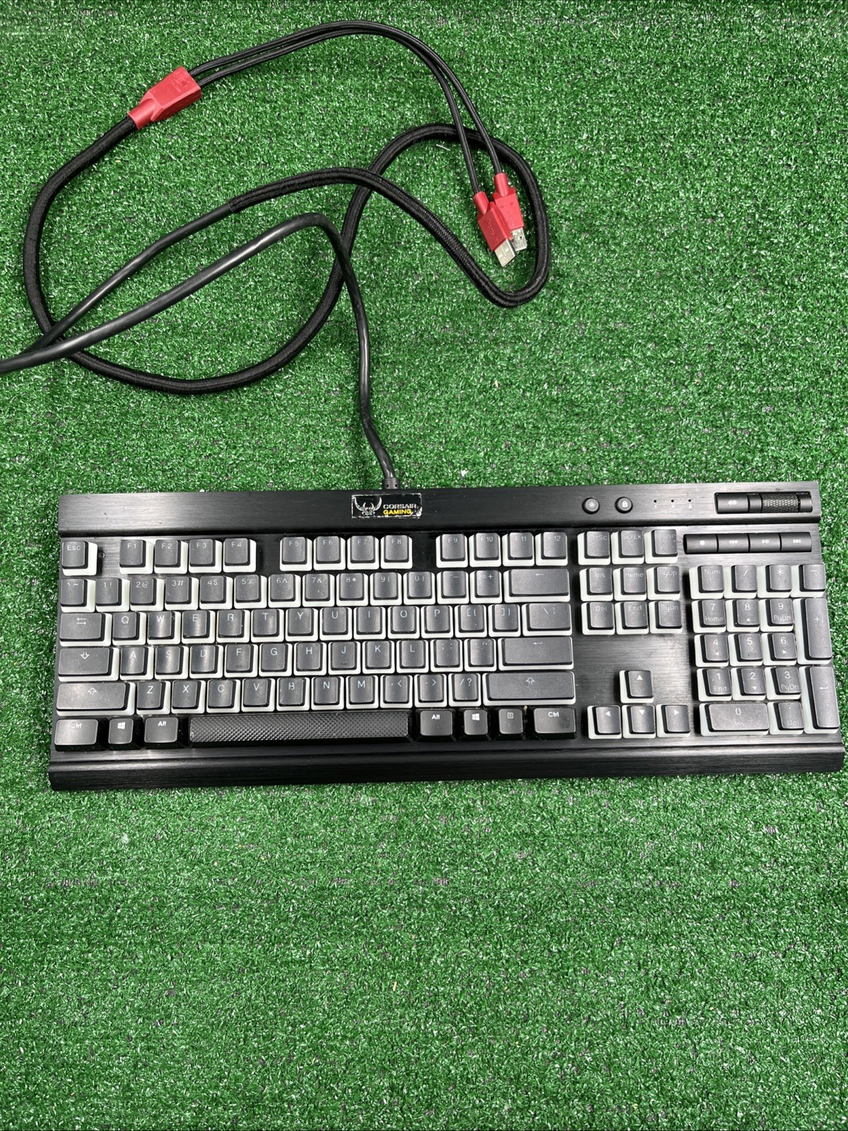 Corsair Black Gaming K70 LUX RGB USB Wired Keyboard