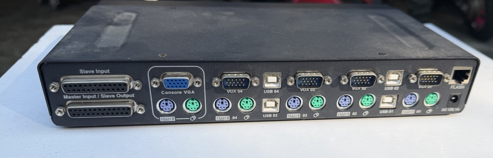 Belkin OmniView SE Plus 4-Port KVM Switch F1DZ104T Used Working