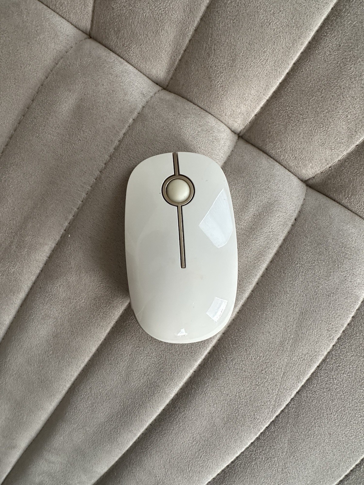 Jelly Comb MSC028 Wireless Bluetooth Rechargeable Silent Mouse 2400DPI White